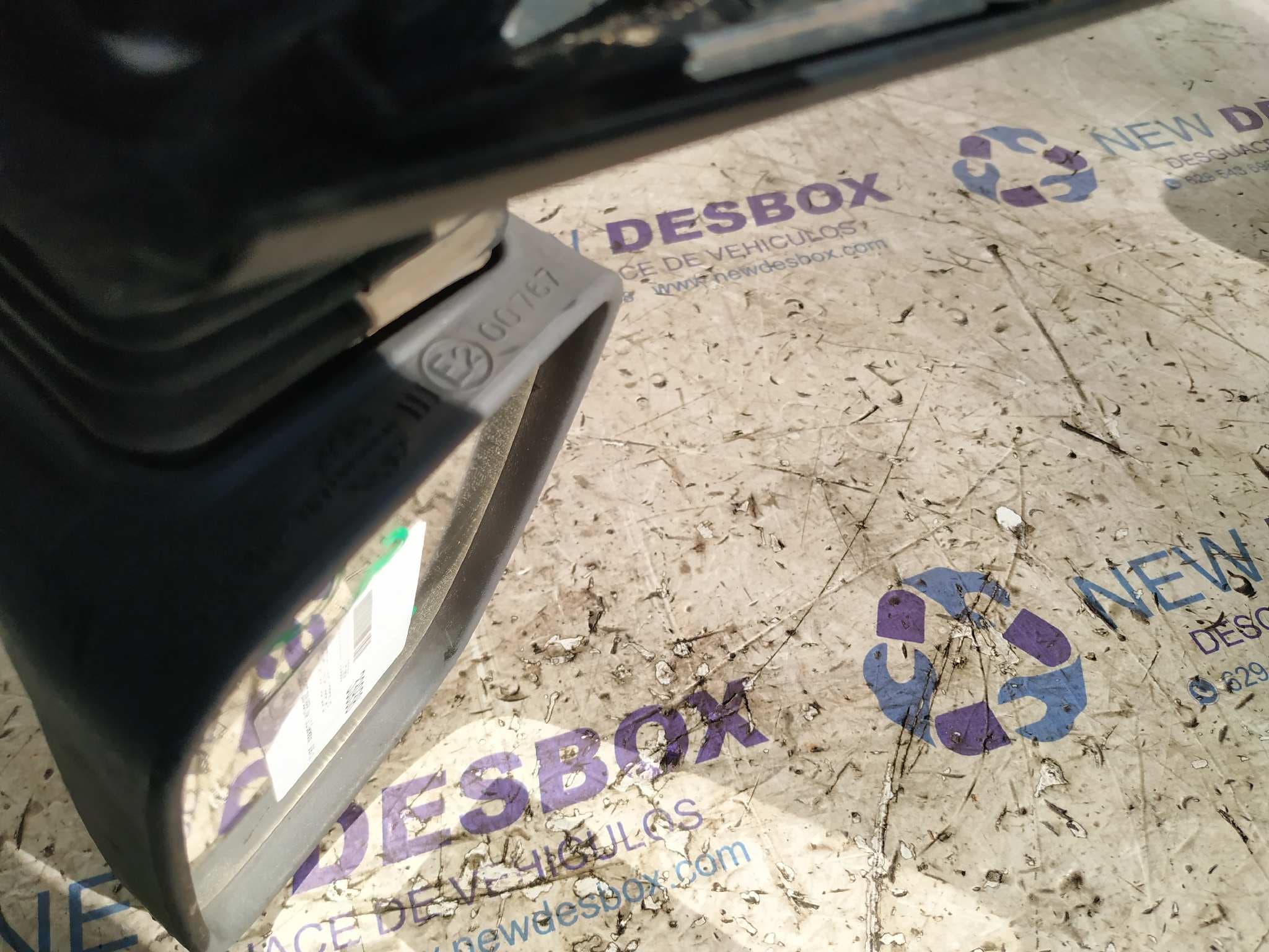 Recambio de RETROVISOR DERECHO para PEUGEOT 205 BERLINA 1.8 D Generation A9A        referencia OEM IAM 00767   - BLANCO 2