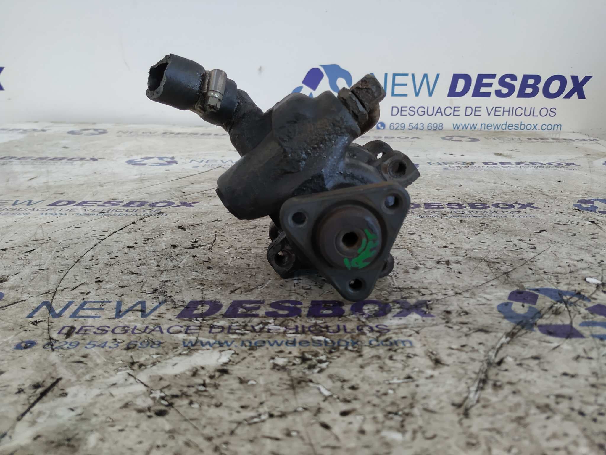 Recambio de BOMBA DIRECCION para FORD TRANSIT, CAJA CERR. CORTO 95 FT    80   2.5 4EC referencia OEM IAM HBDCP    - BLANCO
