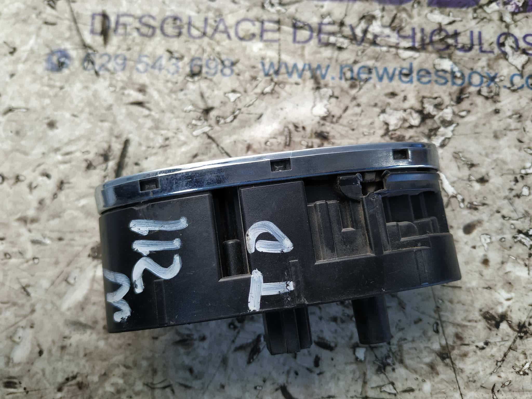 Recambio de MANDO ELEVALUNAS TRASERO DERECHO para MERCEDES CLASE E (W211) referencia OEM IAM A2118218651 3