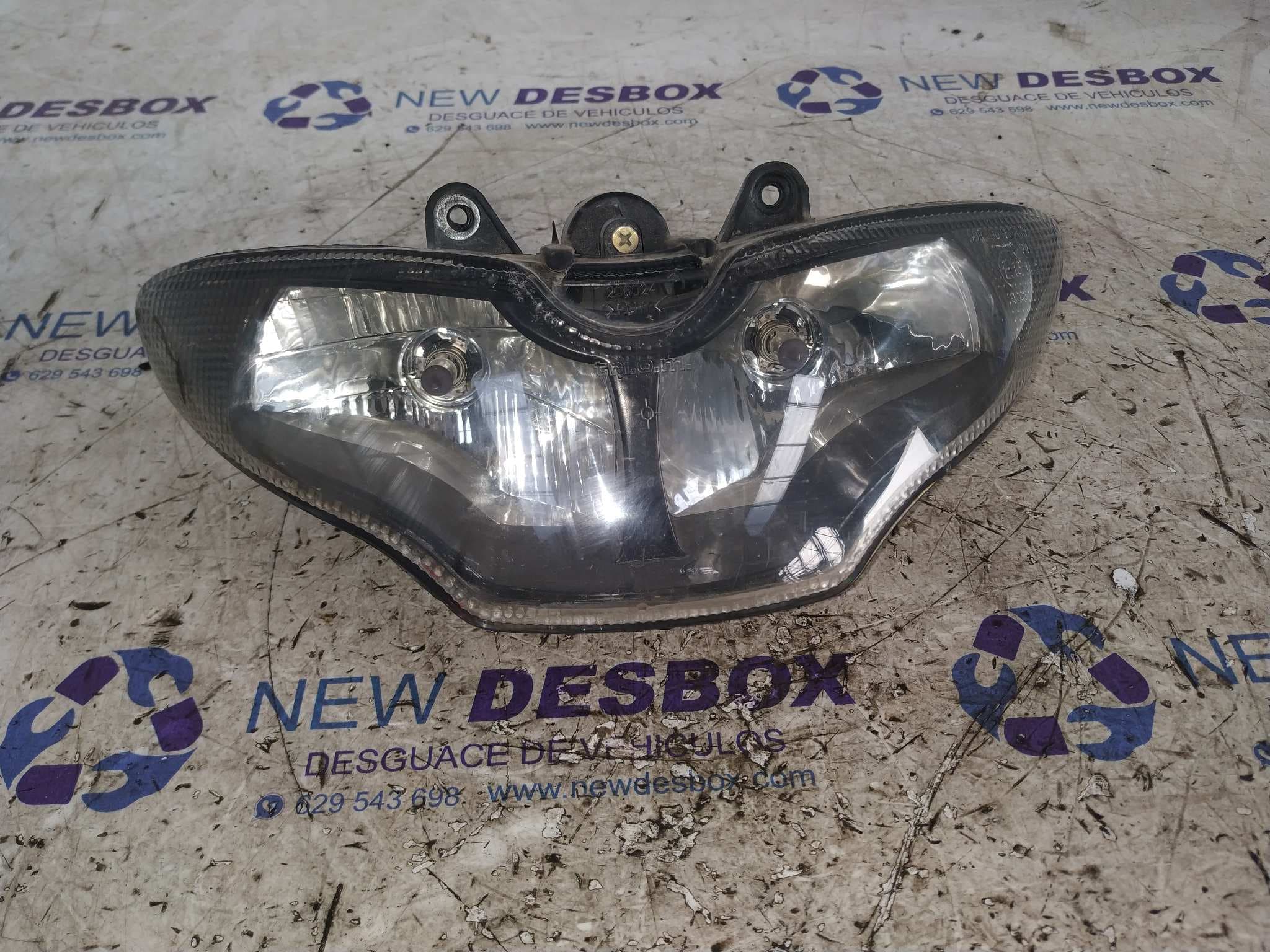 Recambio de FARO  para GILERA RUNNER referencia OEM IAM 208424   - ROJO
