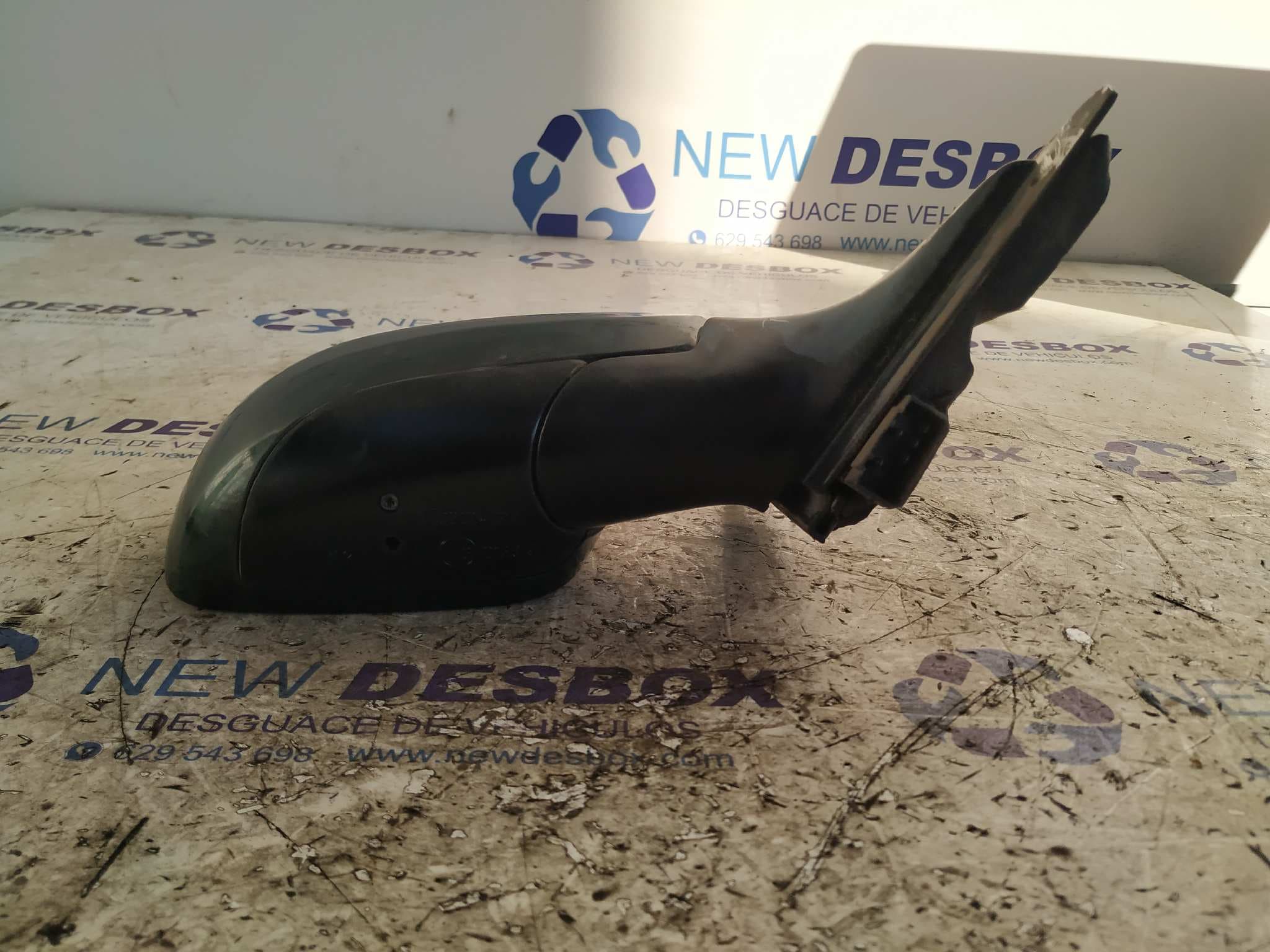 Recambio de RETROVISOR DERECHO para AUDI A6 BERLINA (C4) 2.5 TDI AFB referencia OEM IAM    - VERDE 3