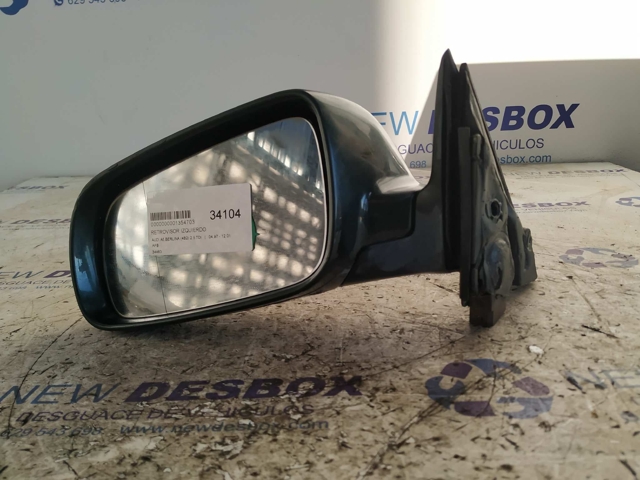 Recambio de RETROVISOR IZQUIERDO para AUDI A6 BERLINA (C4) 2.5 TDI AFB referencia OEM IAM    - VERDE
