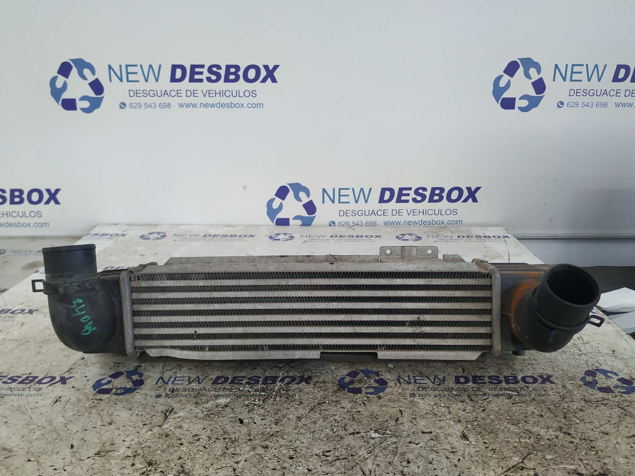 Recambio de INTERCOOLER para KIA SORENTO 2.5 CRDi Concept D4CB referencia OEM IAM 281904A160   - BLANCO