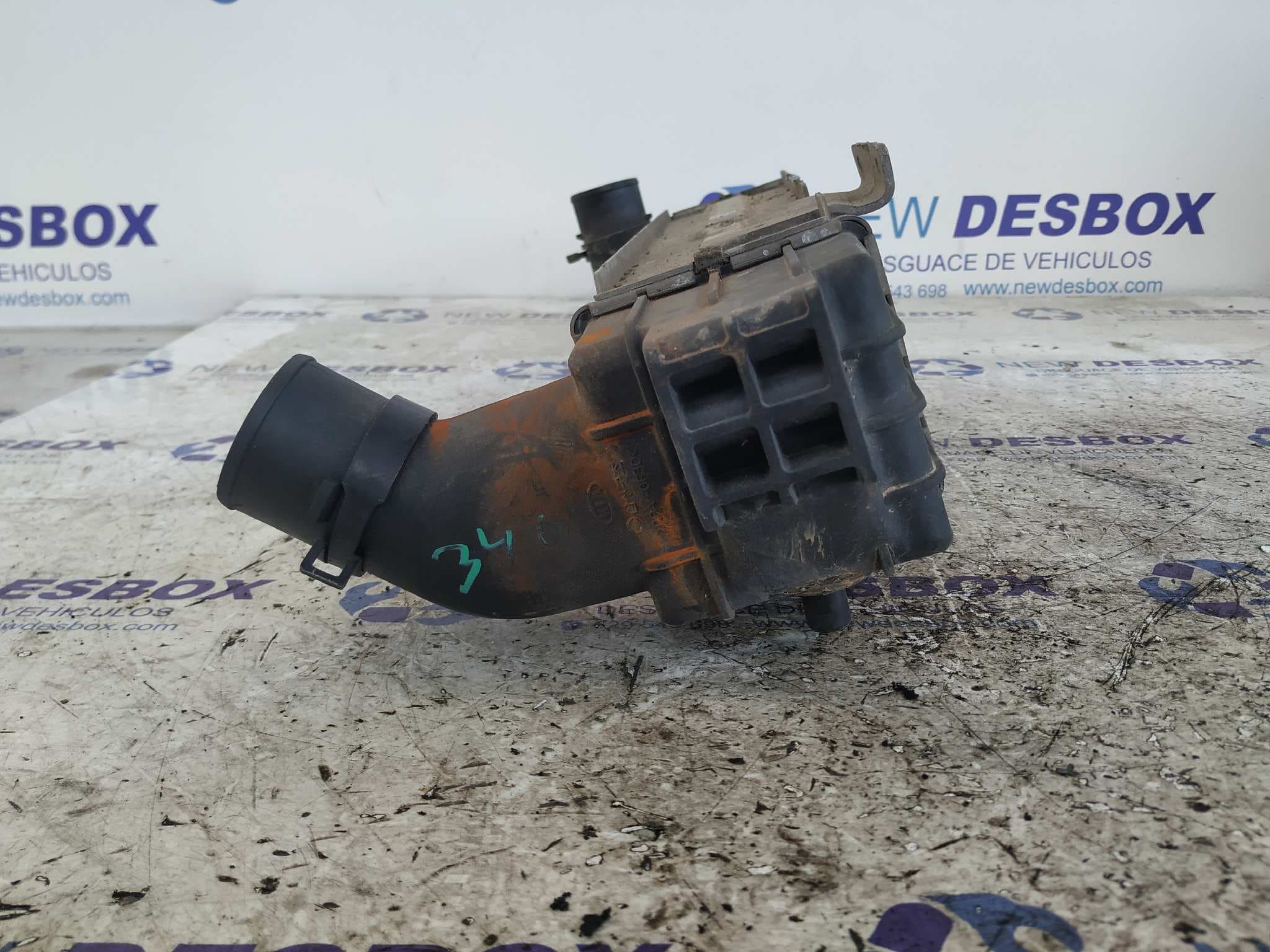 Recambio de INTERCOOLER para KIA SORENTO 2.5 CRDi Concept D4CB referencia OEM IAM 281904A160   - BLANCO 4