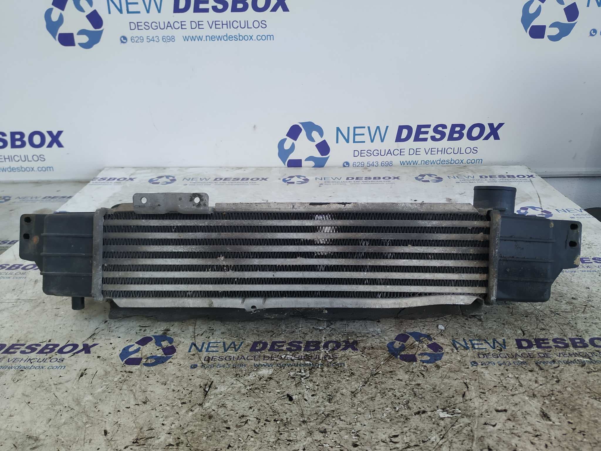 Recambio de INTERCOOLER para KIA SORENTO 2.5 CRDi Concept D4CB referencia OEM IAM 281904A160   - BLANCO 5