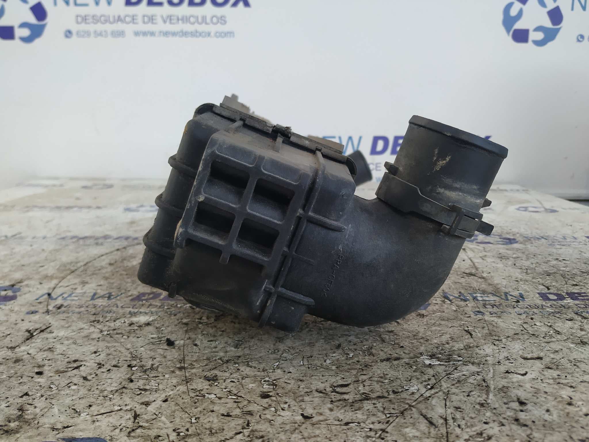 Recambio de INTERCOOLER para KIA SORENTO 2.5 CRDi Concept D4CB referencia OEM IAM 281904A160   - BLANCO 6
