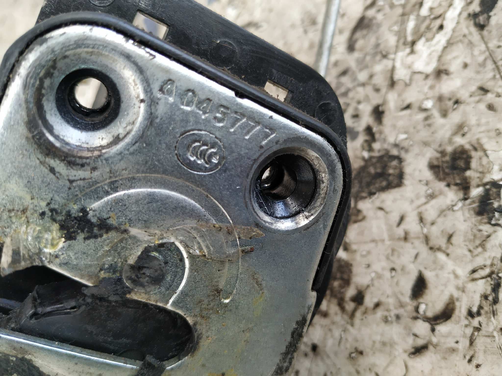 Recambio de CERRADURA PUERTA DELANTERA DERECHA para KIA SORENTO 2.5 CRDi Concept D4CB referencia OEM IAM A045777   - BLANCO 5