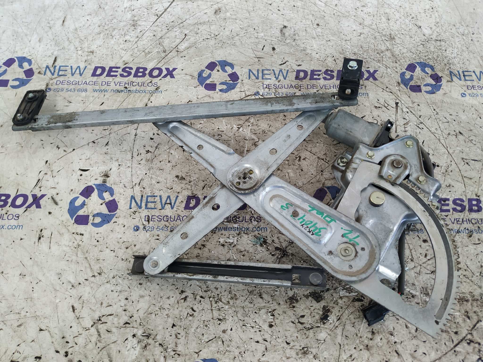 Recambio de ELEVALUNAS TRASERO DERECHO para KIA SORENTO 2.5 CRDi Concept D4CB referencia OEM IAM 834603E000   - BLANCO 2