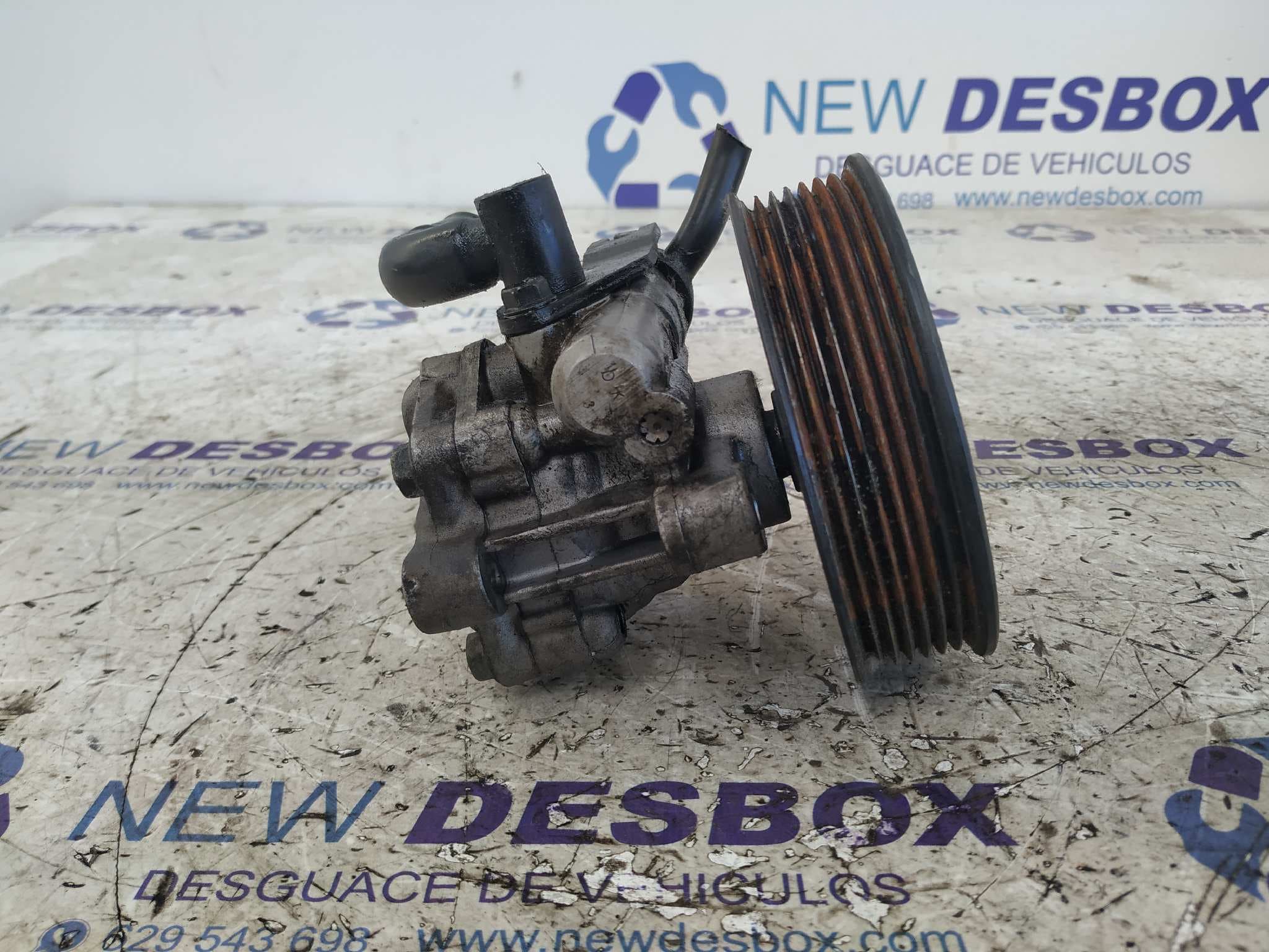 Recambio de BOMBA DIRECCION para KIA SORENTO D4CB referencia OEM IAM    - BLANCO 5