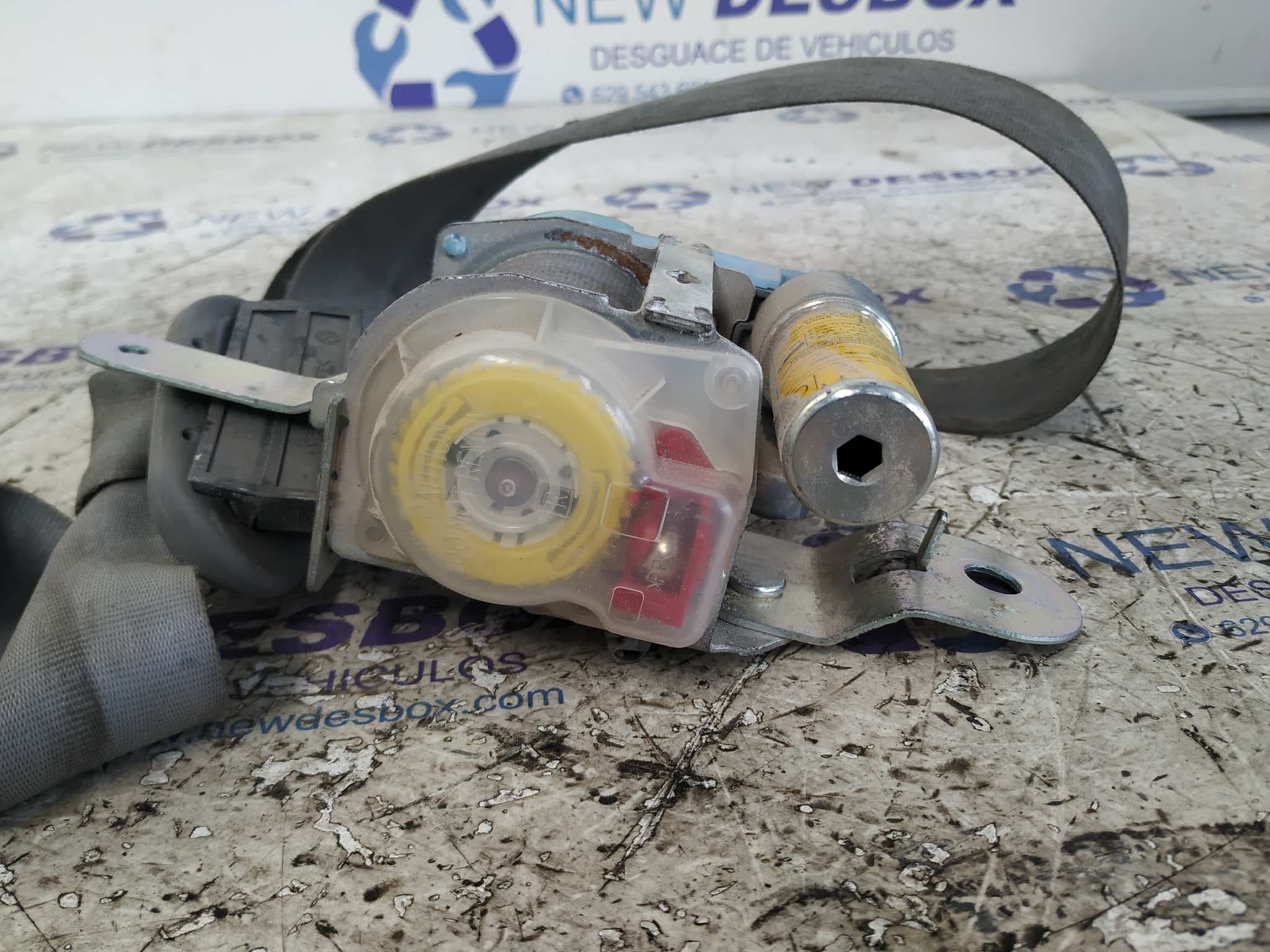 Recambio de CINTURON DELANTERO IZQUIERDO para KIA SORENTO 2.5 CRDi Concept D4CB referencia OEM IAM 0432022   - BLANCO 3