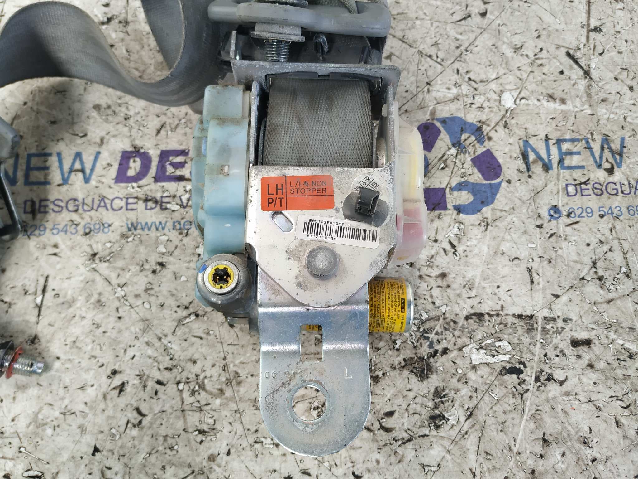 Recambio de CINTURON DELANTERO IZQUIERDO para KIA SORENTO 2.5 CRDi Concept D4CB referencia OEM IAM 0432022   - BLANCO 4