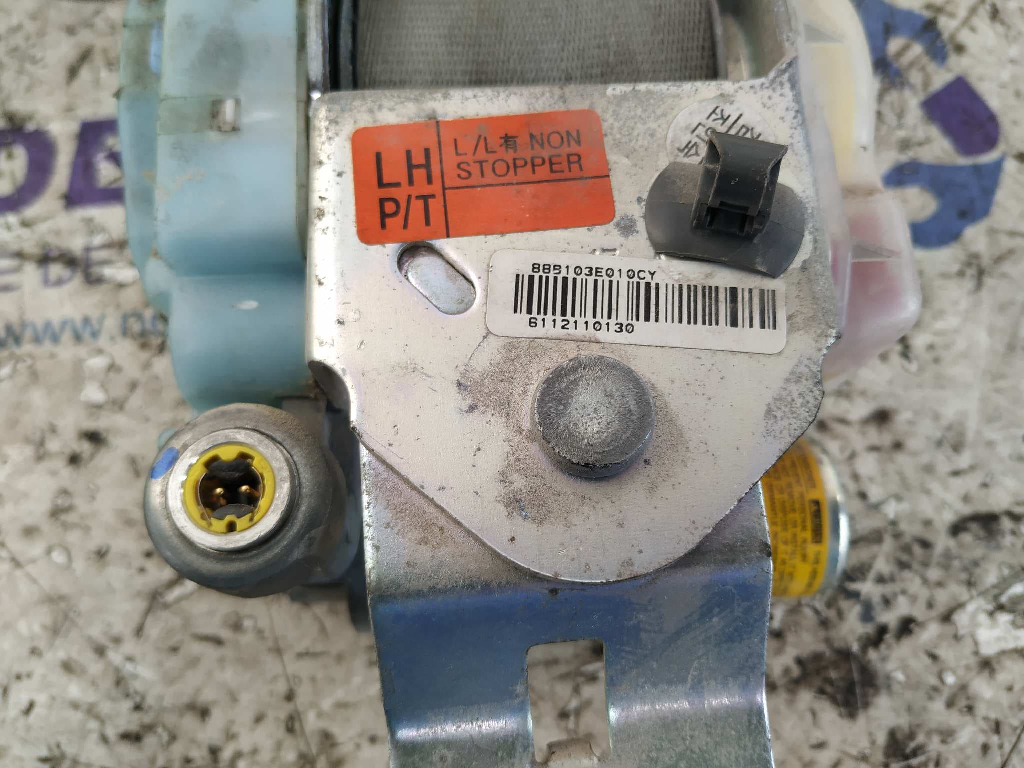 Recambio de CINTURON DELANTERO IZQUIERDO para KIA SORENTO 2.5 CRDi Concept D4CB referencia OEM IAM 0432022   - BLANCO 5