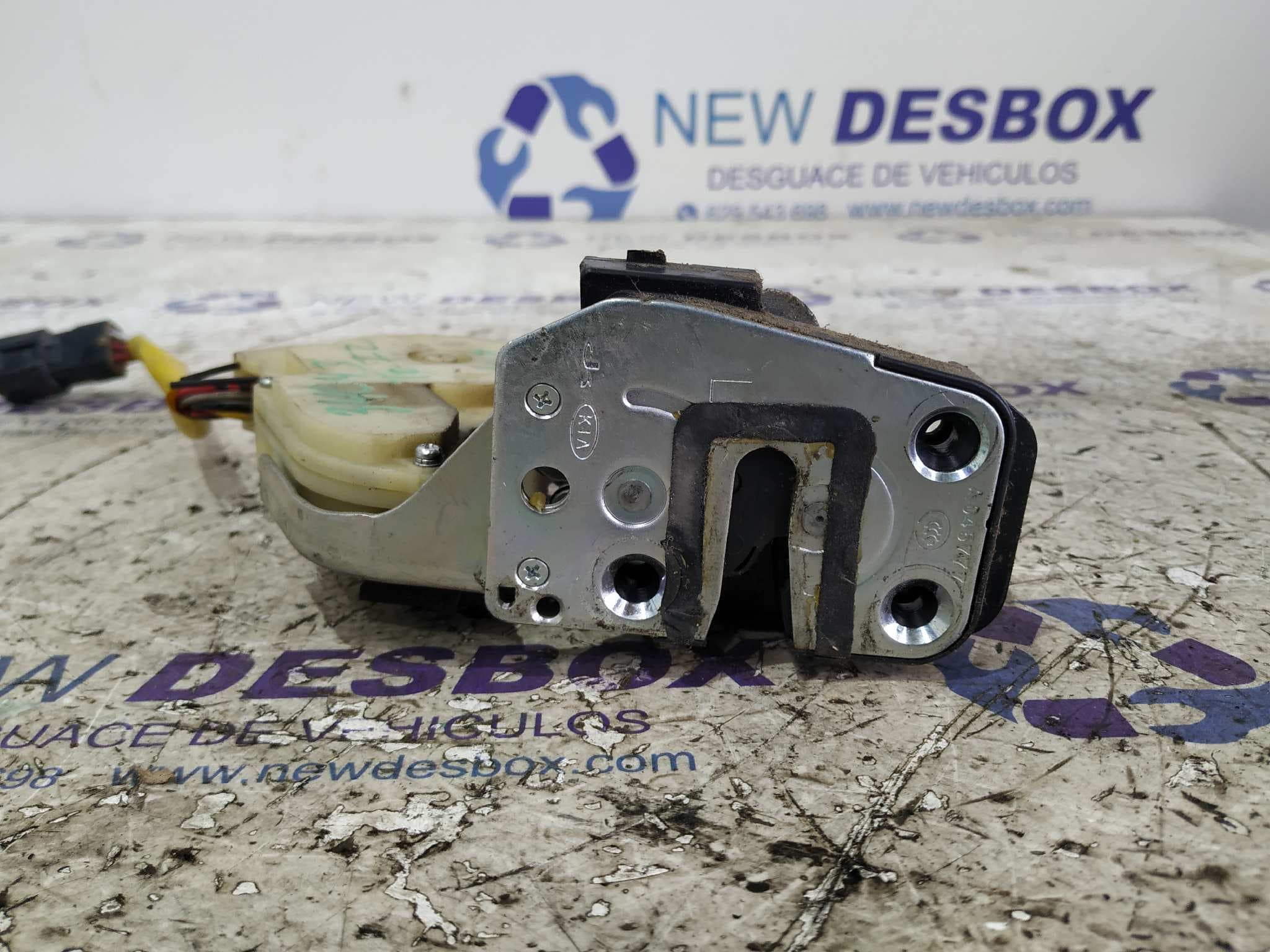 Recambio de CERRADURA PUERTA TRASERA IZQUIERDA para KIA SORENTO 2.5 CRDi Concept D4CB referencia OEM IAM A045777   - BLANCO 5