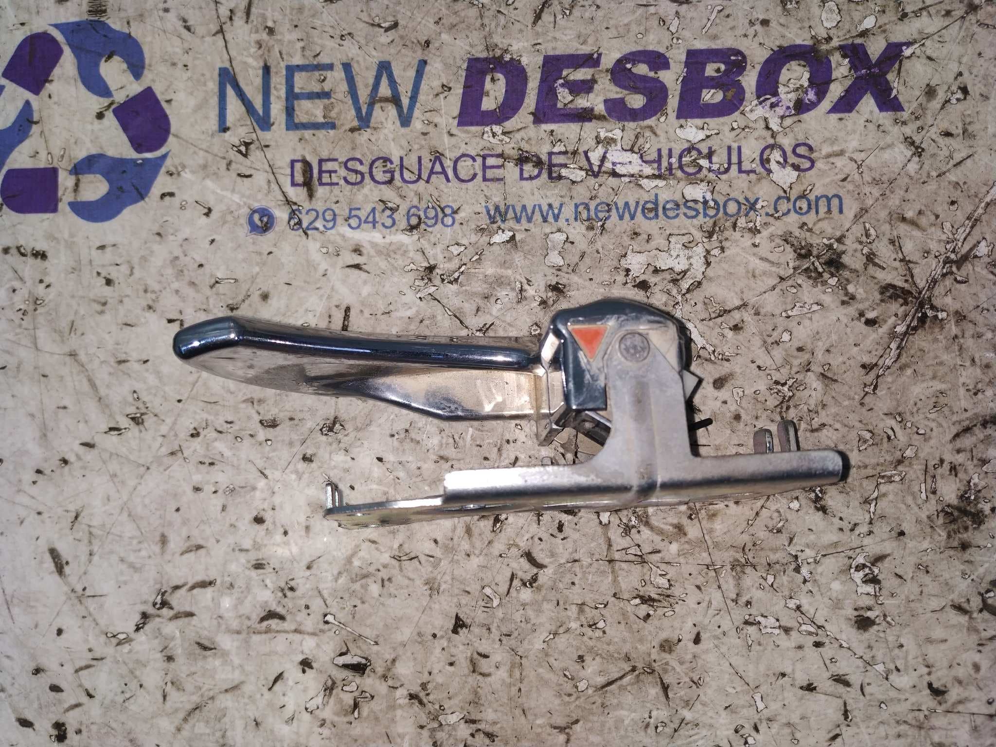 Recambio de MANETA INTERIOR DELANTERA IZQUIERDA para KIA SORENTO 2.5 CRDi Concept D4CB referencia OEM IAM G094   - BLANCO 4