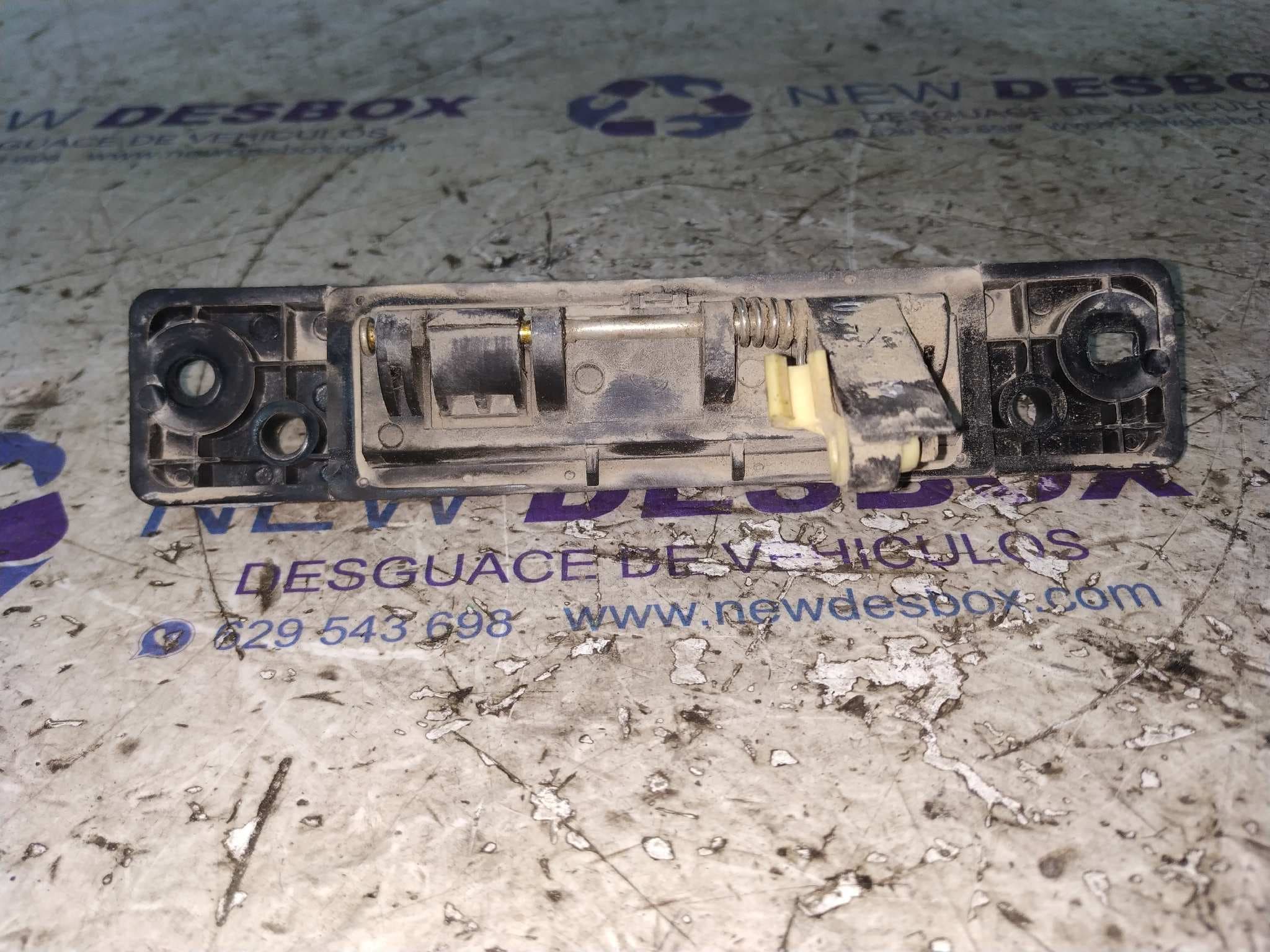Recambio de MANETA EXTERIOR PORTON para KIA SORENTO 2.5 CRDi Concept D4CB referencia OEM IAM    - BLANCO 3
