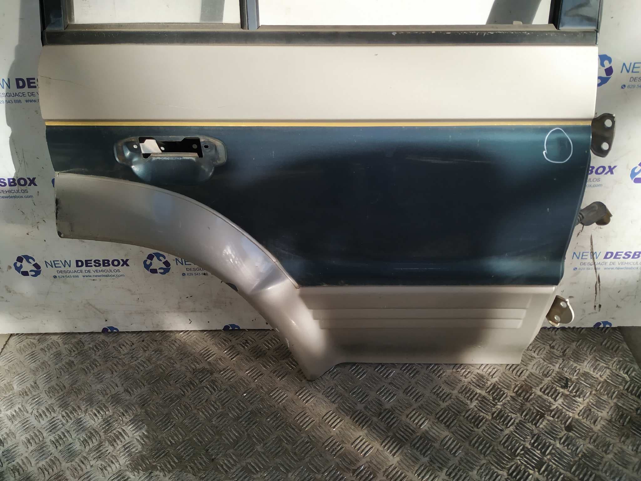 Recambio de PUERTA TRASERA DERECHA para MITSUBISHI MONTERO (V20/V40) referencia OEM IAM    - GRIS 3