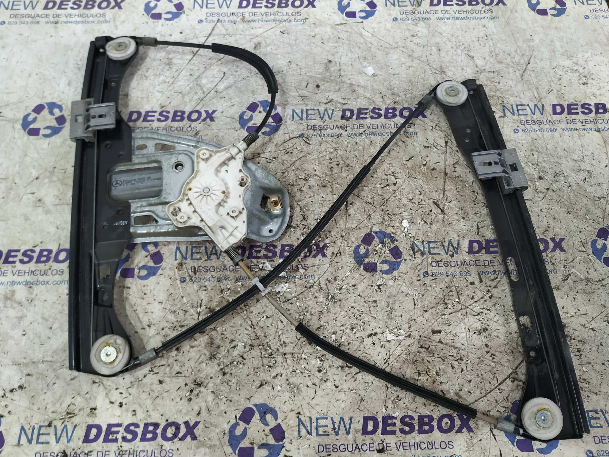 Recambio de ELEVALUNAS DELANTERO DERECHO para MERCEDES-BENZ CLASE C (W203) SPORTCOUPE 1.8 CAT M271946 referencia OEM IAM A2037202646   - GRIS