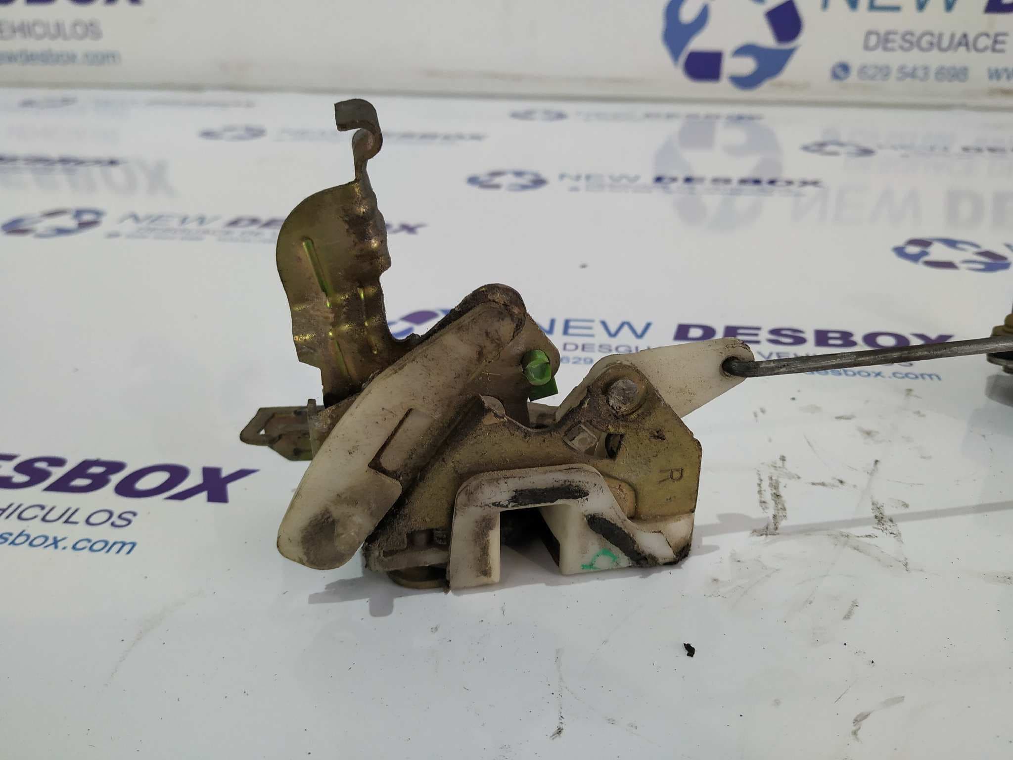 Recambio de CERRADURA PUERTA TRASERA DERECHA para MITSUBISHI MONTERO (V20/V40) 2.5 Turbodiesel referencia OEM IAM 1528005960   - GRIS 6