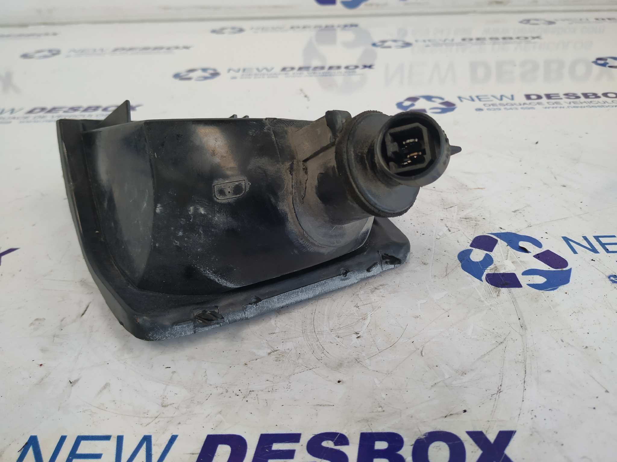 Recambio de PILOTO DELANTERO DERECHO para PEUGEOT 309 1.9 D9A referencia OEM IAM SEIMA 10740   - BLANCO 2