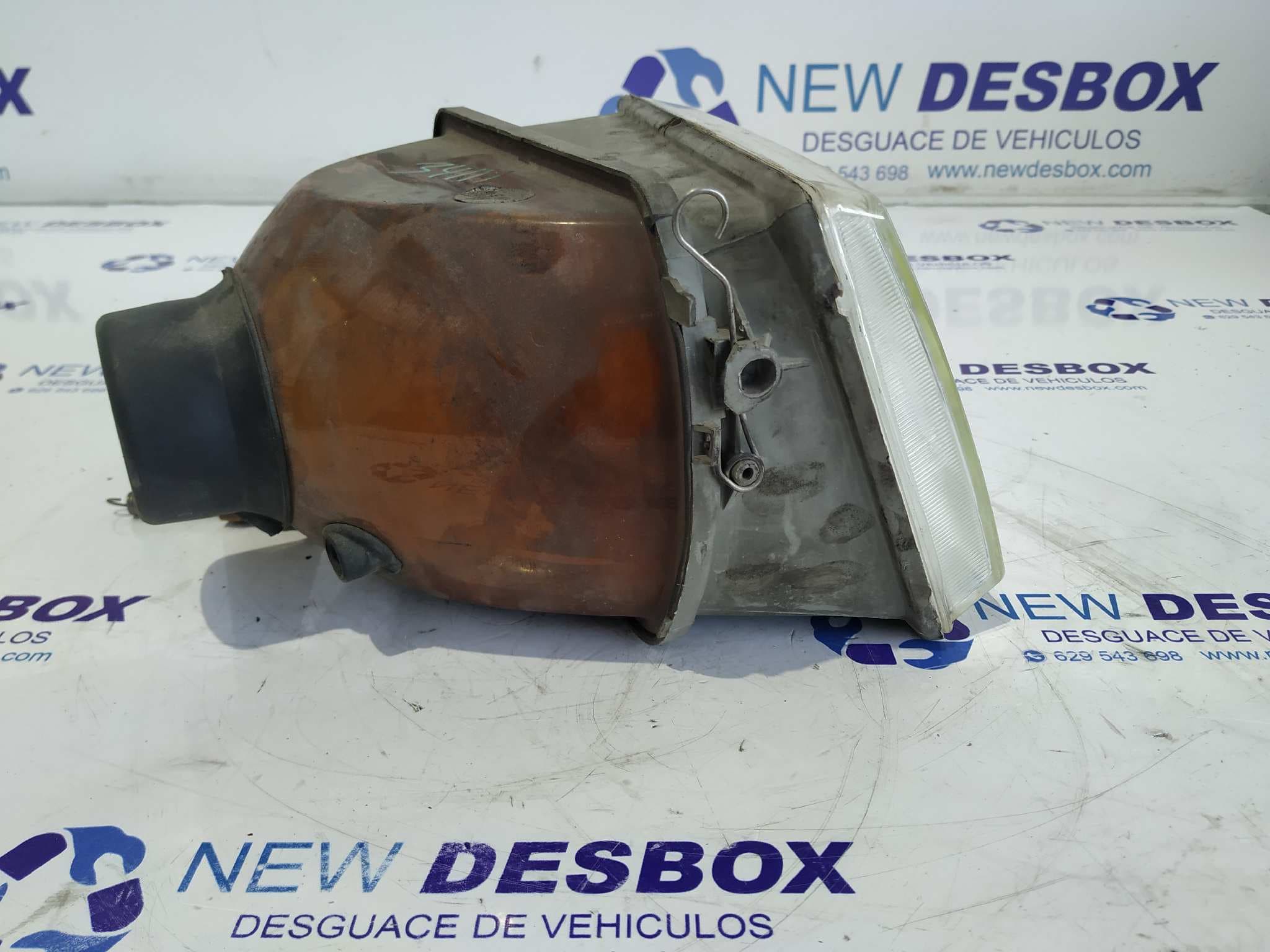 Recambio de FARO DERECHO para PEUGEOT 309 1.9 D9A referencia OEM IAM 60802060   - BLANCO 2