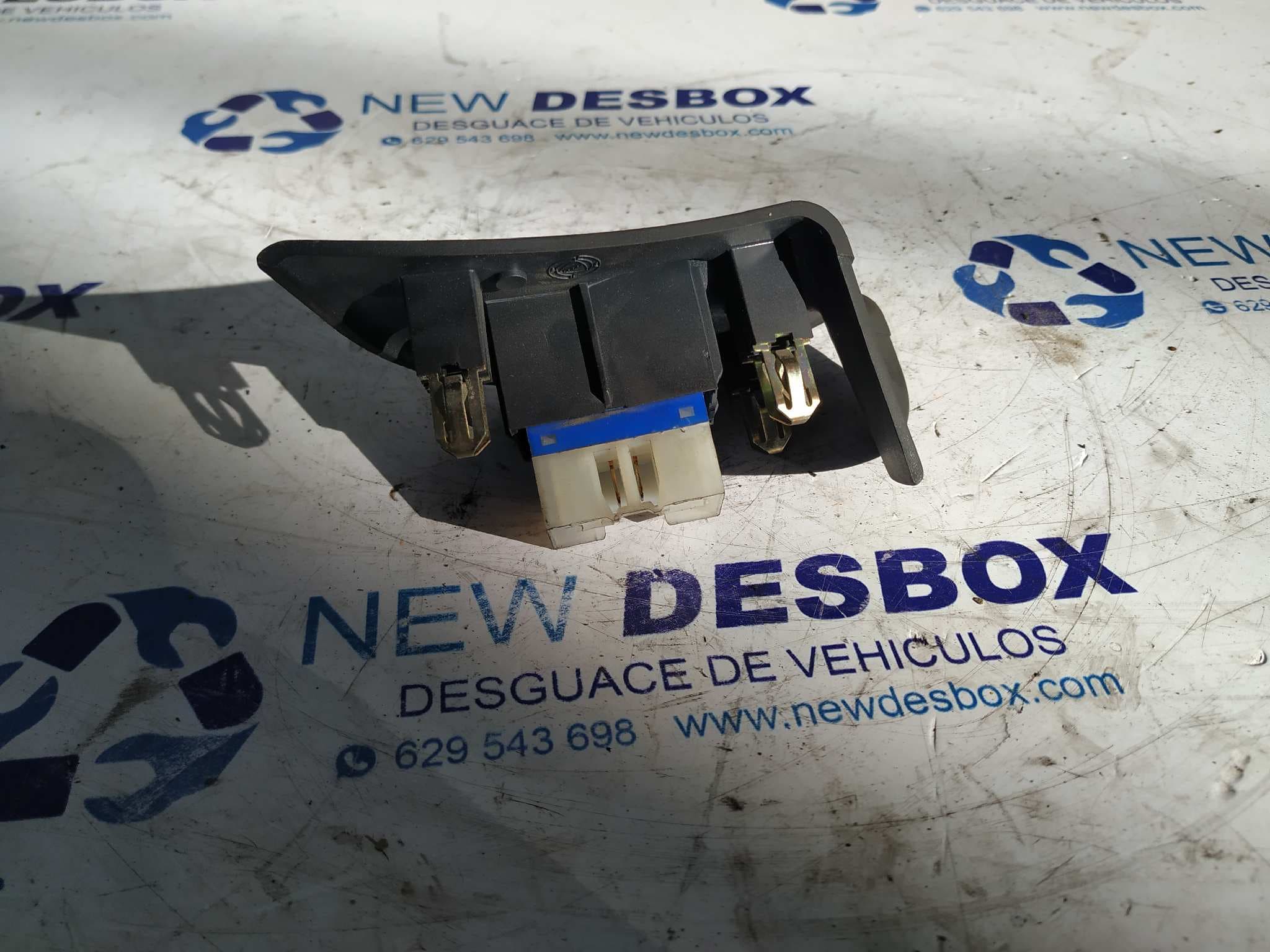 Recambio de ELEVALUNAS DELANTERO DERECHO para FIAT BRAVA (182) JTD 105 / 100 Clima 182B4000 referencia OEM IAM    - GRANATE 2