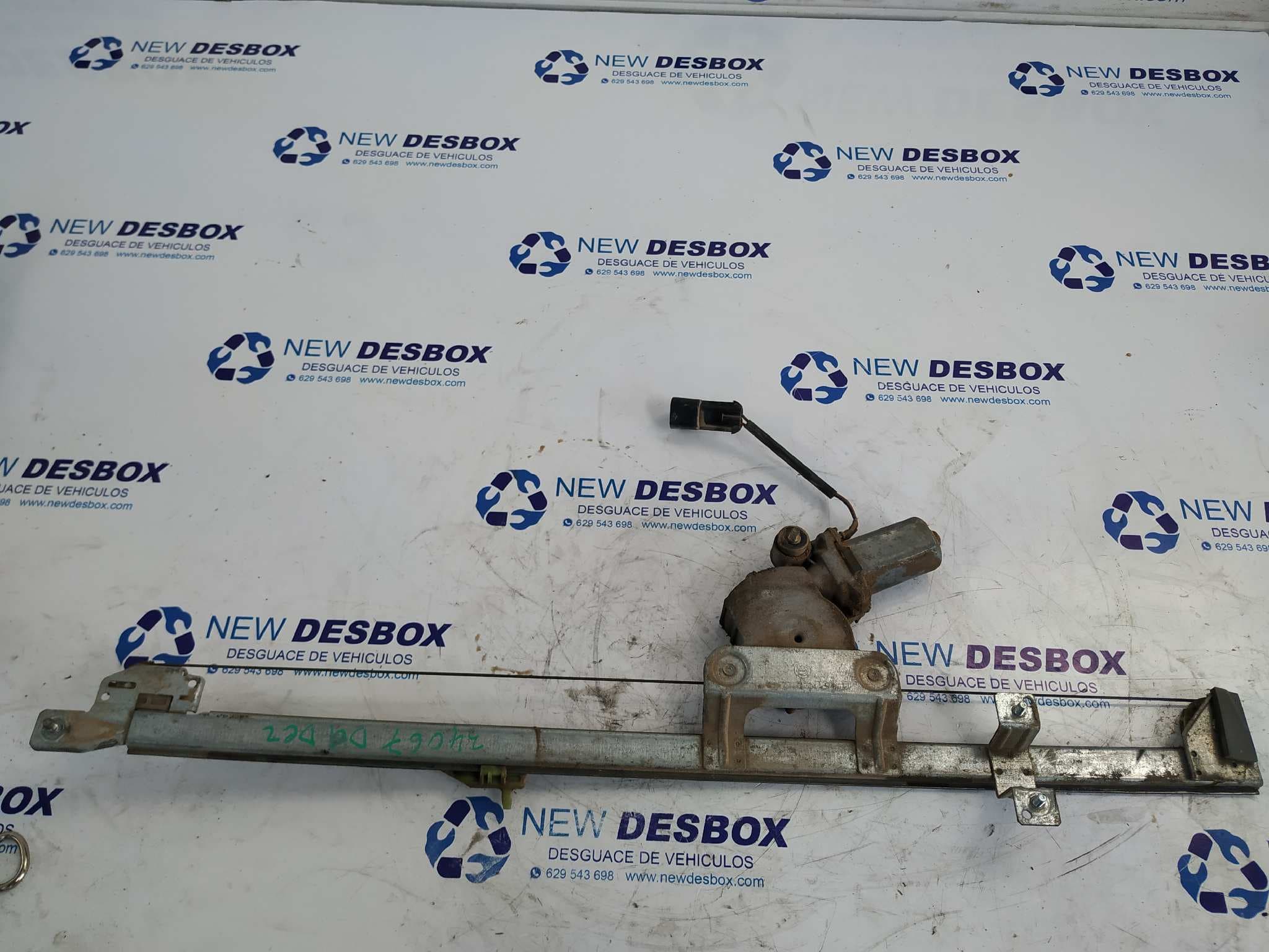 Recambio de ELEVALUNAS DELANTERO DERECHO para PEUGEOT BOXER CAJA CERRADA (RS2850)(290/330)('02->) 2.0 HDI CAT RHV referencia OEM IAM    - BLANCO 4
