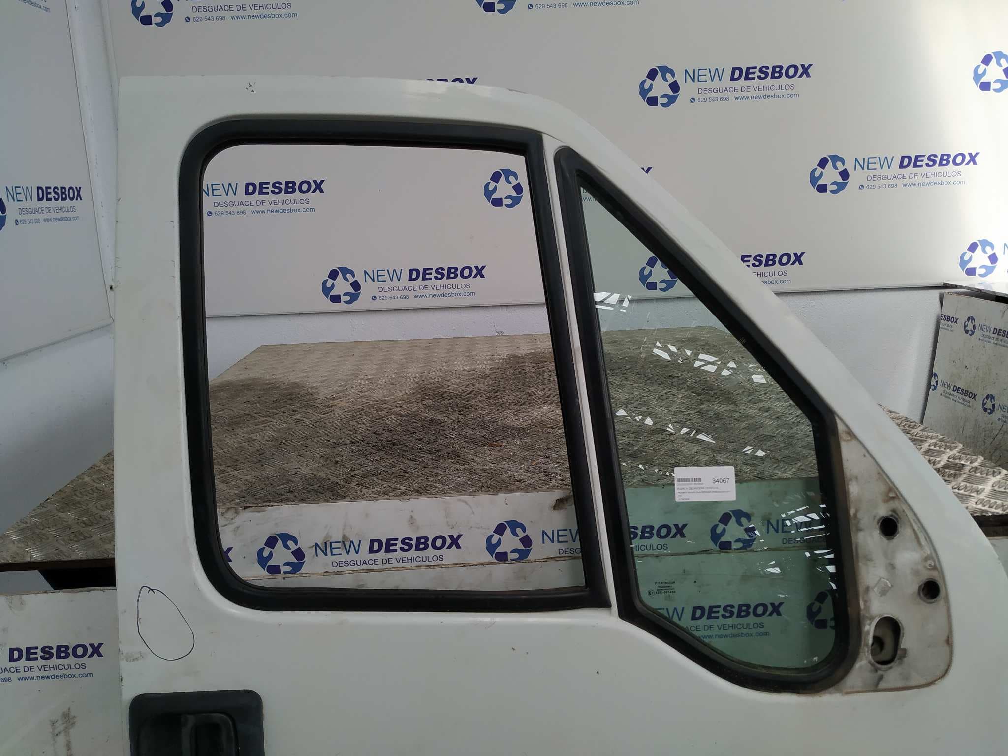 Recambio de PUERTA DELANTERA DERECHA para PEUGEOT BOXER CAJA CERRADA (RS2850)(290/330)('02->) 2.0 HDI CAT RHV referencia OEM IAM    - BLANCO 3