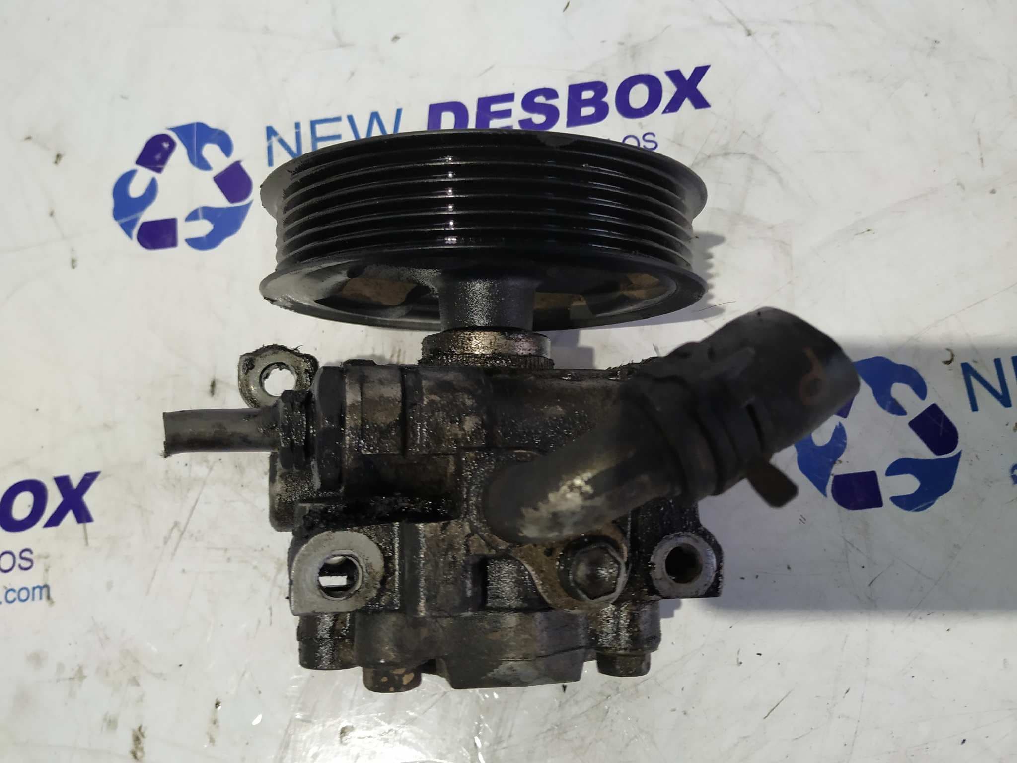 Recambio de BOMBA DIRECCION para FORD TRANSIT CONNECT (TC7) 1.8 TDCi CAT R3PA referencia OEM IAM 2T143A696AJ   - BLANCO 5