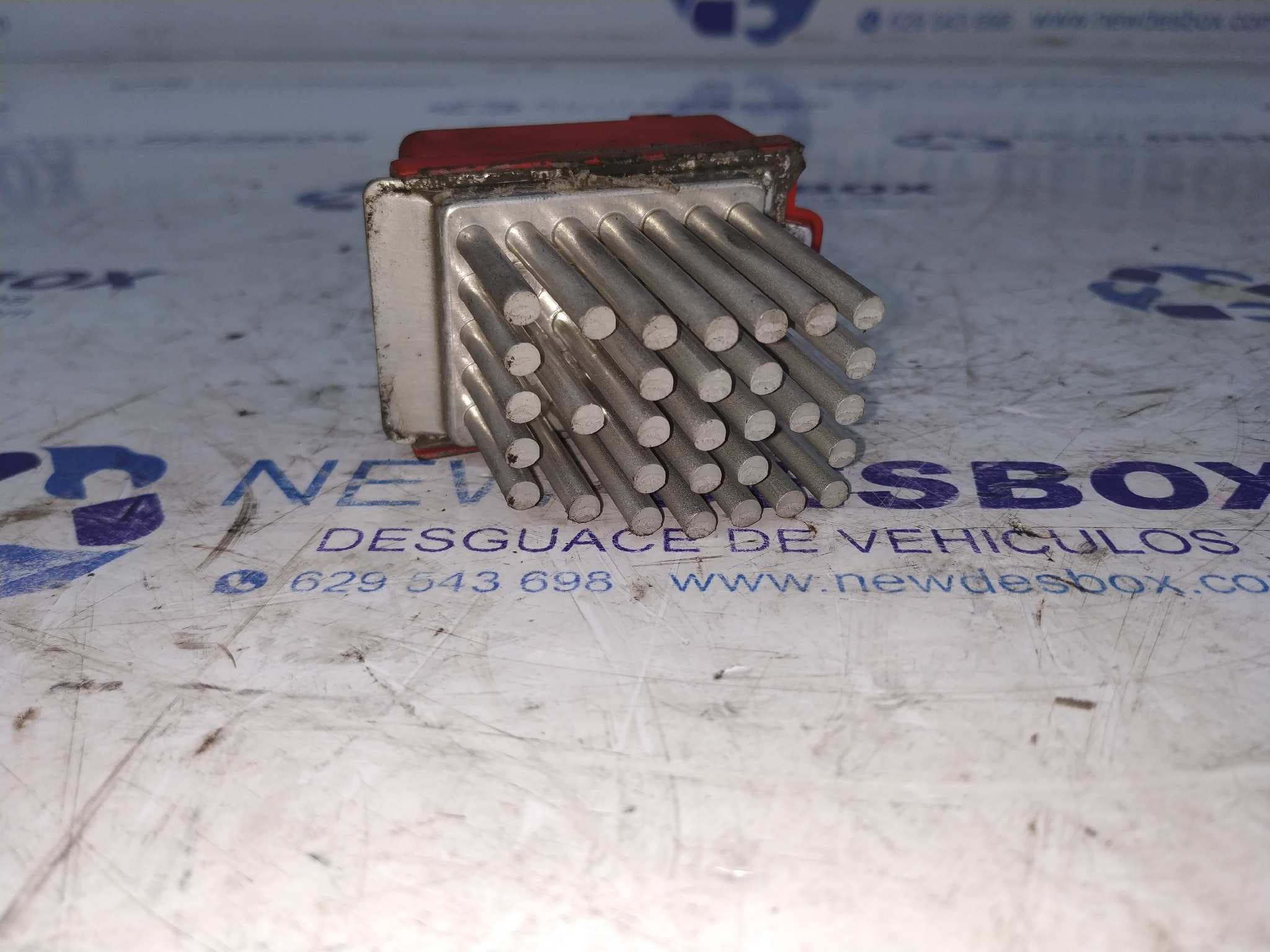 Recambio de RESISTENCIA CALEFACCION para AUDI A3 (8L) 1.9 TDI Ambiente ASZ referencia OEM IAM 1J0907521   - BLANCO 2