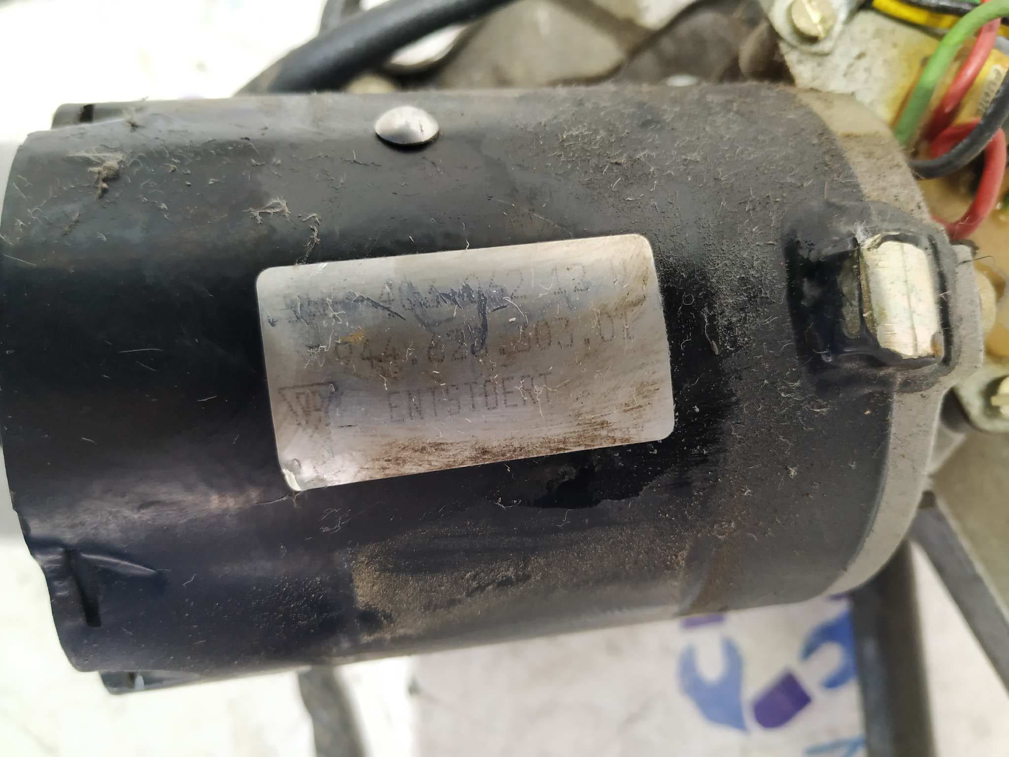 Recambio de MOTOR LIMPIA DELANTERO para PORSCHE 968 3.0 referencia OEM IAM 403362121 2