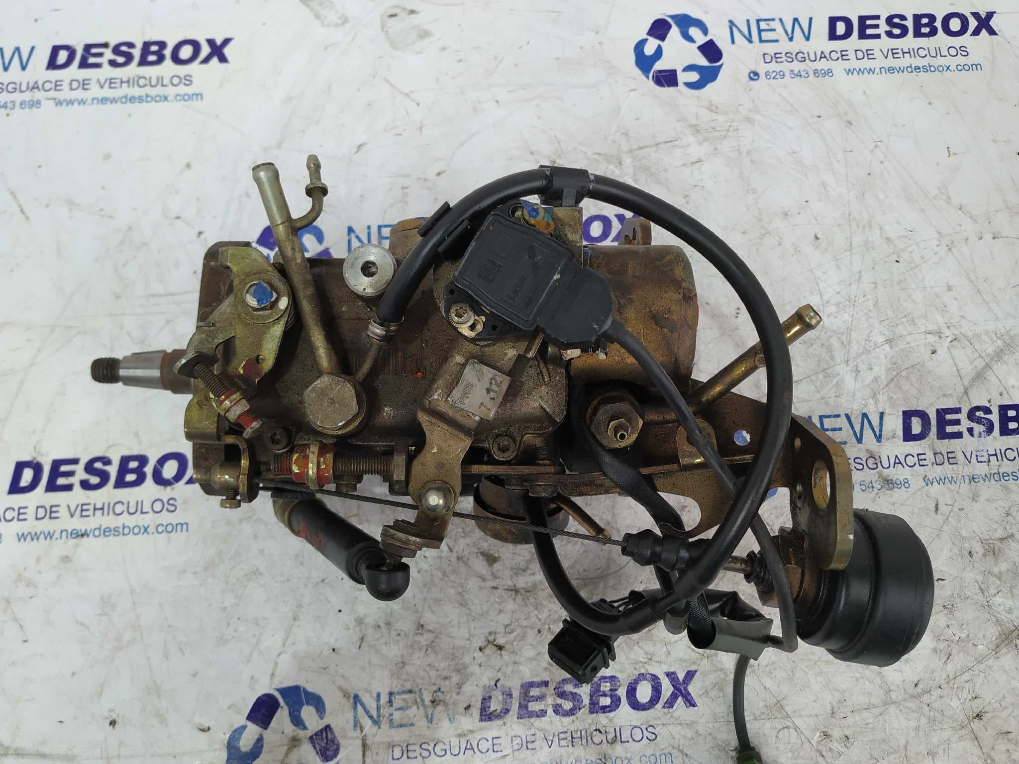 Recambio de BOMBA INYECCION para VOLVO S40 BERLINA D4192T referencia OEM IAM F8QLTN03 8