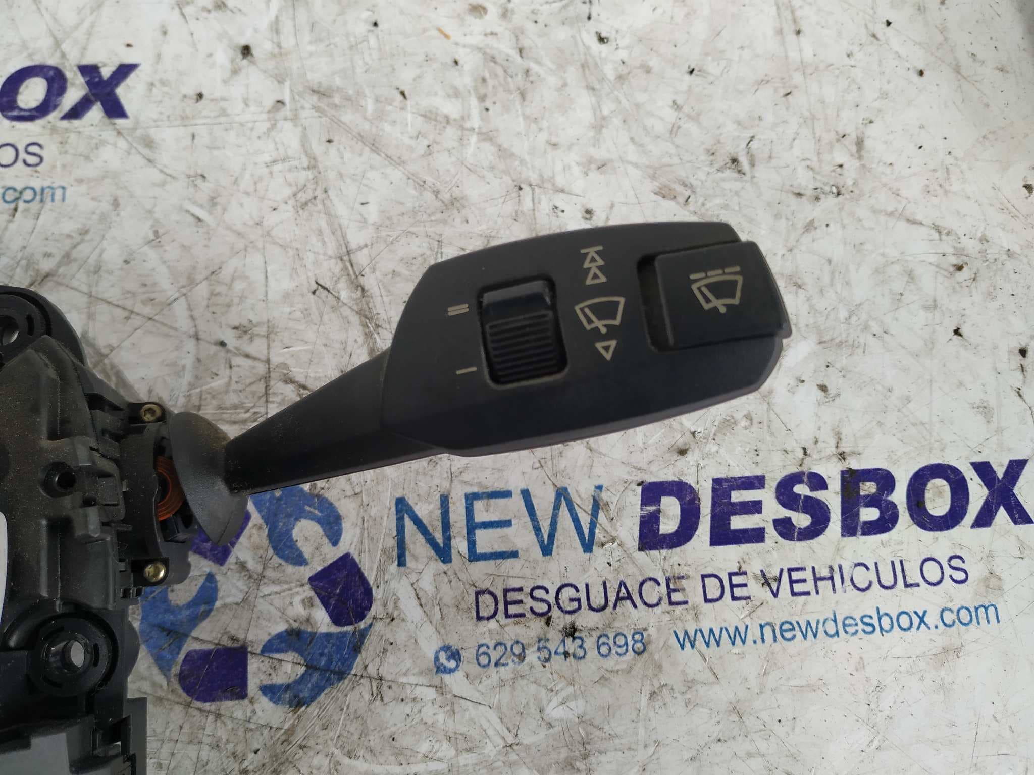 Recambio de MANDO MULTIFUNCION para BMW SERIE 1 BERLINA (E81/E87) M47N204D4 referencia OEM IAM 695567902   - PLATA 9