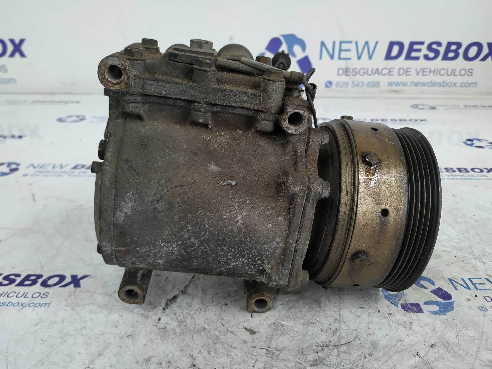 Recambio de COMPRESOR AIRE ACONDICIONADO para MITSUBISHI CARISMA BERINA 5 (DA0) 4G92 referencia OEM IAM MB958178 2