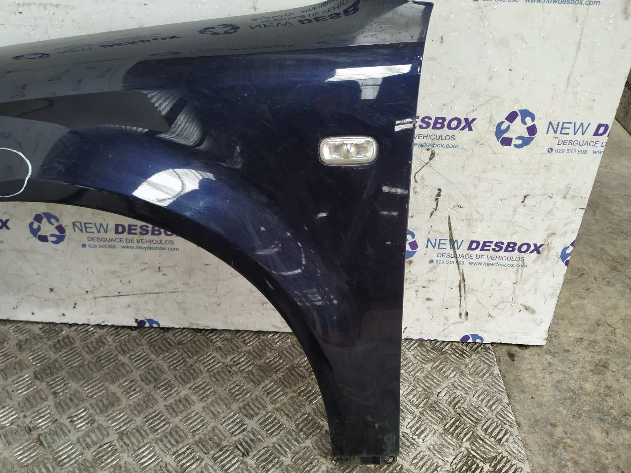 Recambio de ALETA DELANTERA IZQUIERDA para AUDI A4 BERLINA (8E) AWX referencia OEM IAM    - AZUL 2