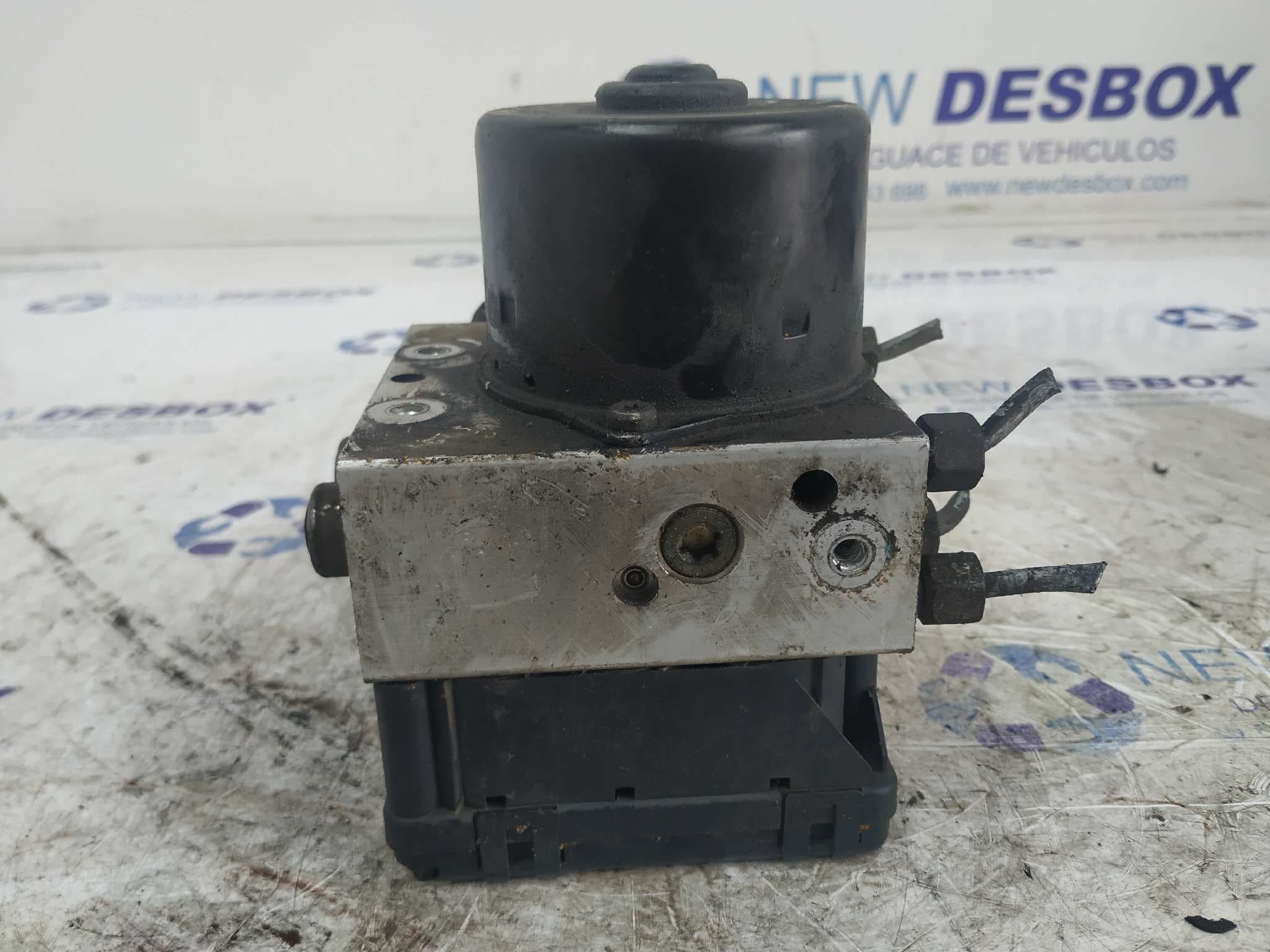 Recambio de ABS para CHRYSLER VOYAGER (GS) 2.5 TD VM69B referencia OEM IAM P04721427AE   - VIOLETA 2