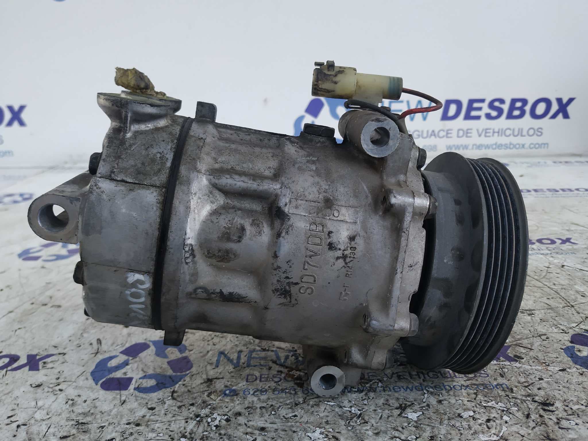 Recambio de COMPRESOR AIRE ACONDICIONADO para MG ROVER SERIE 200 (RF) 14K4F referencia OEM IAM 4443912960 5