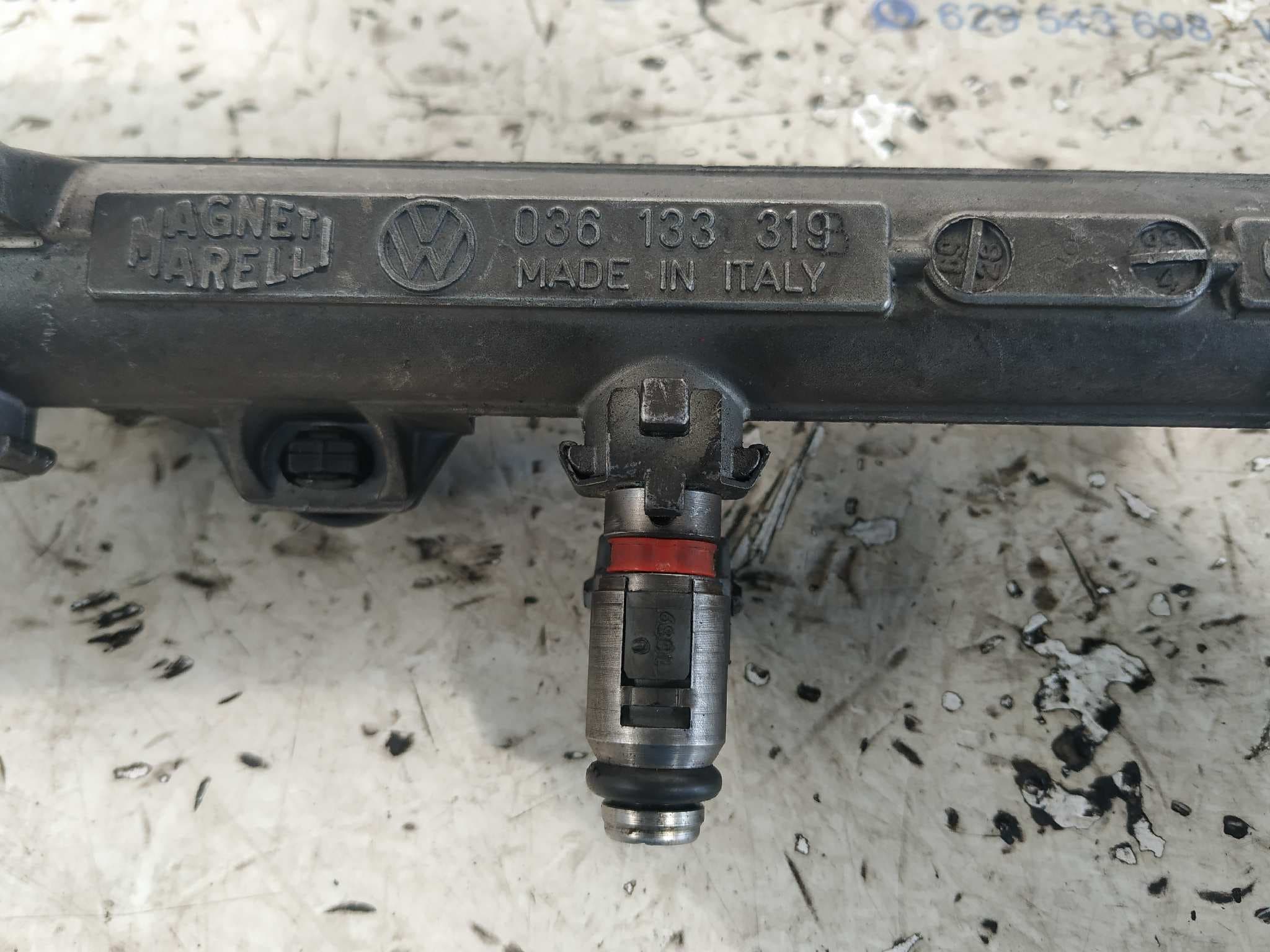 Recambio de RAMPA INYECTORA para VOLKSWAGEN POLO BERLINA (6N2) AHW  referencia OEM IAM 036133319B 3