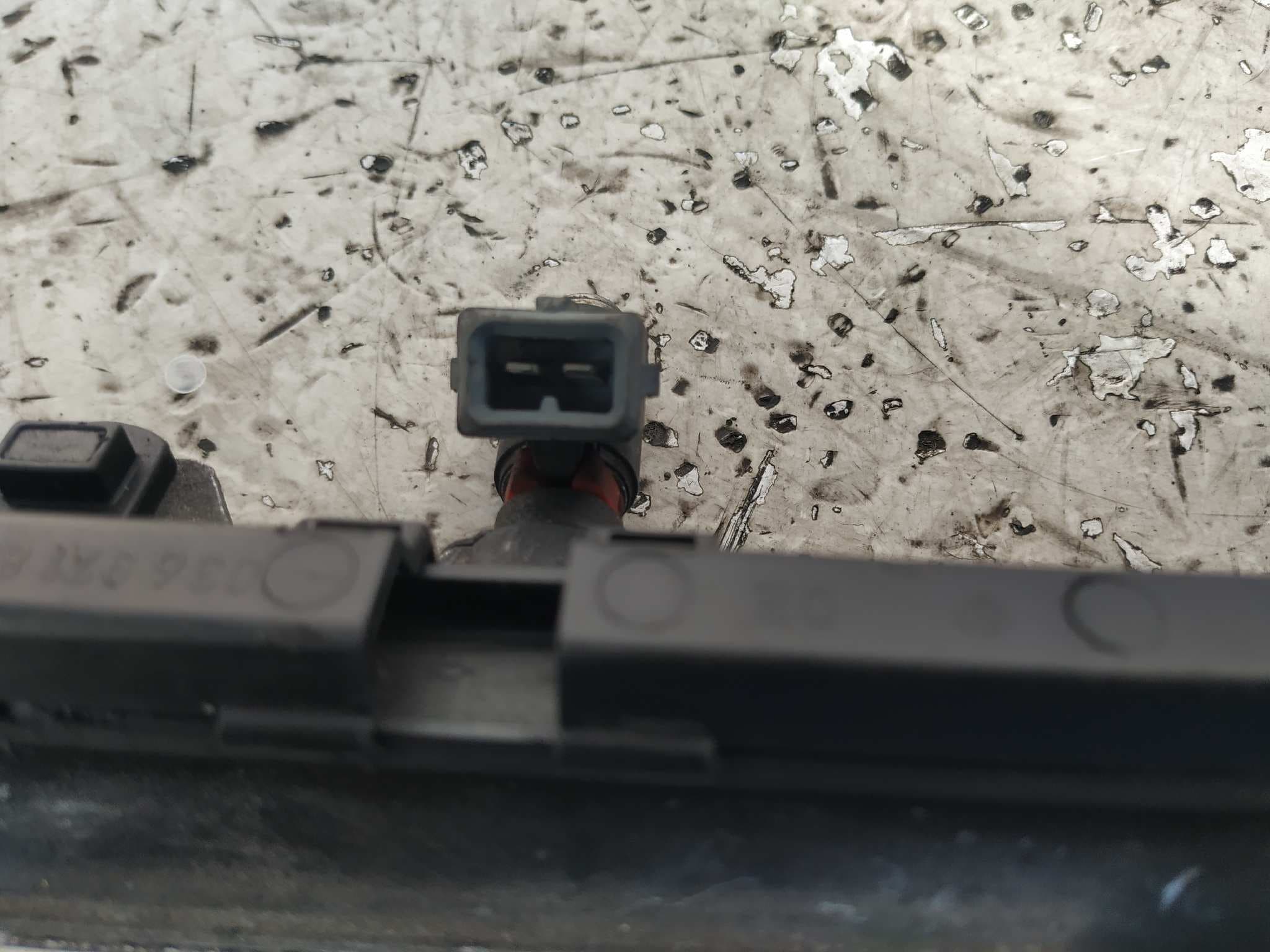 Recambio de RAMPA INYECTORA para VOLKSWAGEN POLO BERLINA (6N2) AHW  referencia OEM IAM 036133319B 5