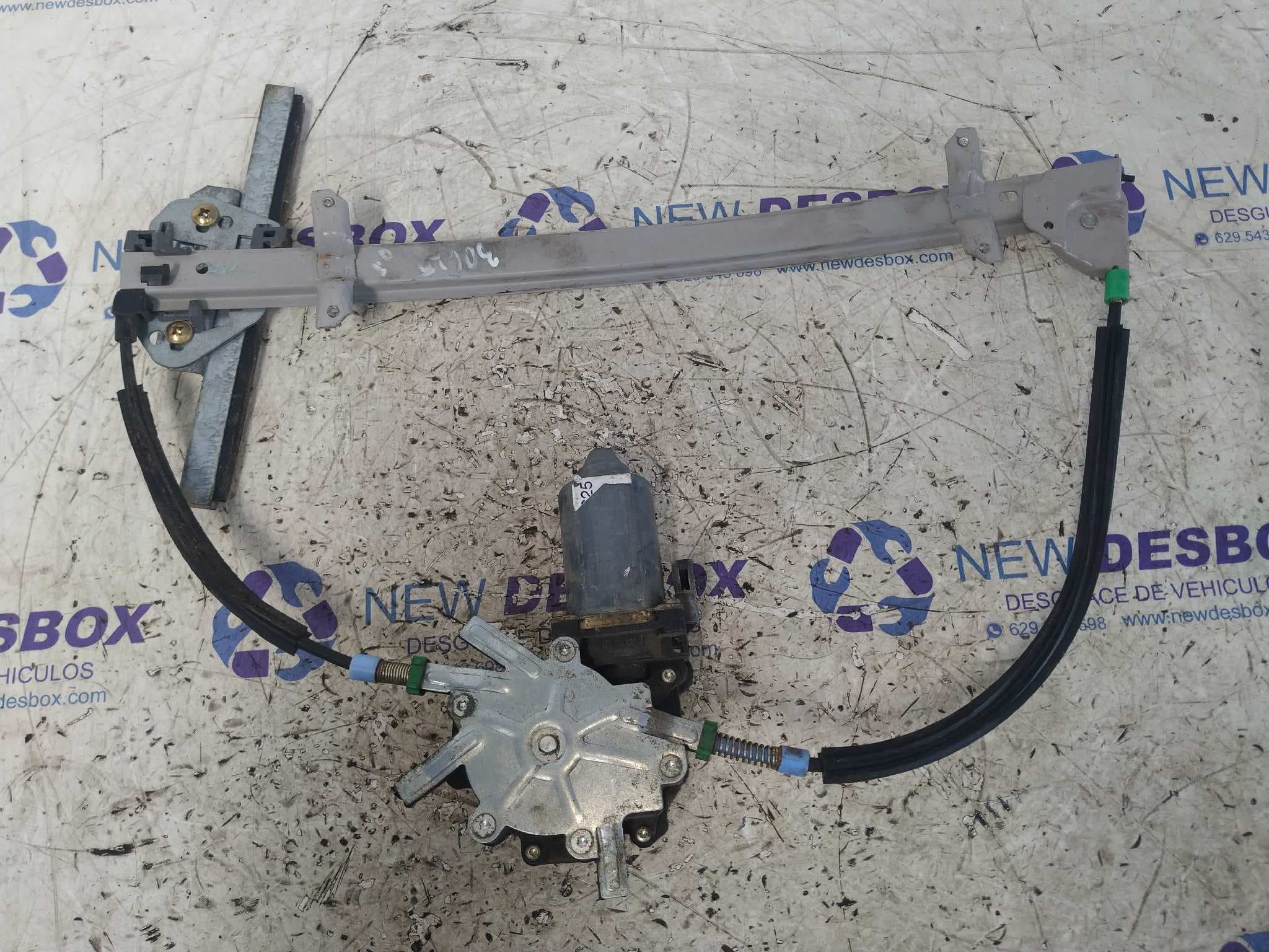 Recambio de ELEVALUNAS DELANTERO IZQUIERDO para FORD ESCORT BERL./TURNIER 1.6 16V CAT L1H referencia OEM IAM    - VERDE