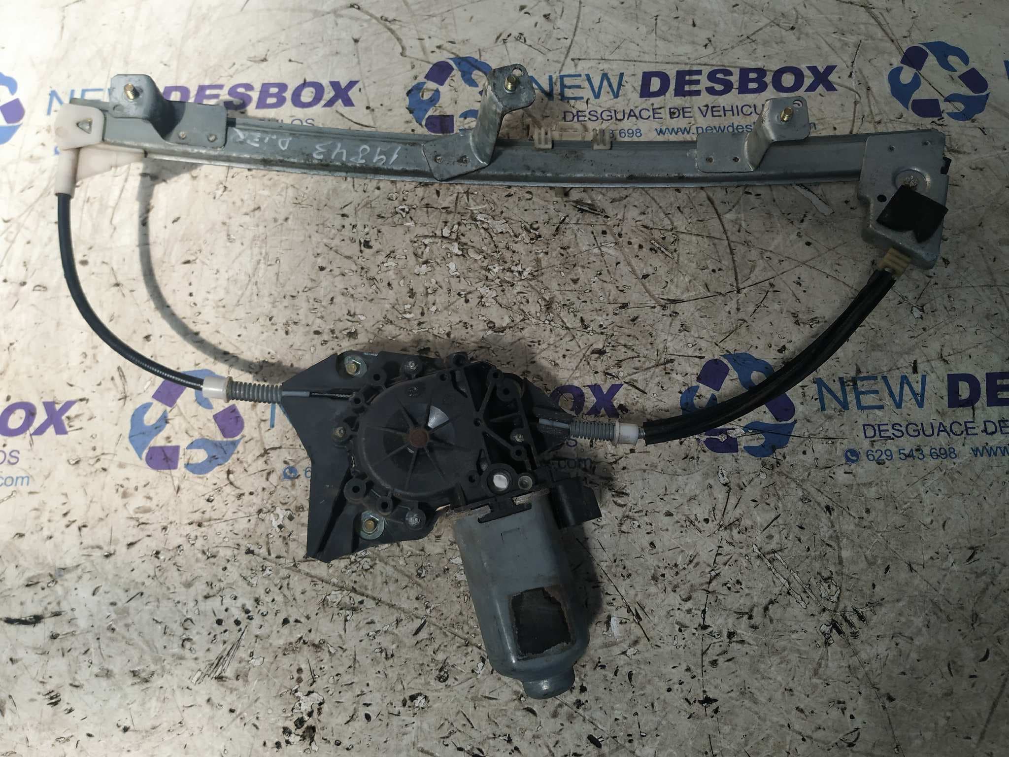Recambio de ELEVALUNAS DELANTERO IZQUIERDO para ALFA ROMEO 156 (116) 1.6 16V CAT AR67601 referencia OEM IAM 400396A   - PLATA
