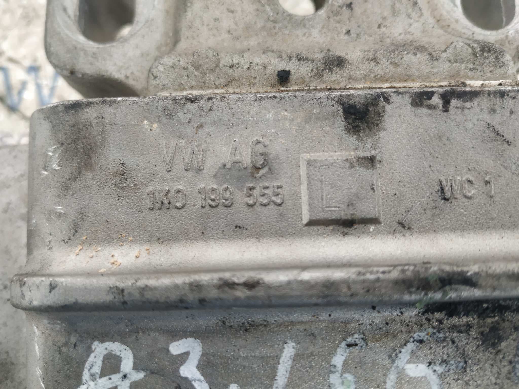Recambio de SOPORTE CAMBIO para AUDI A3 (8P) BSE referencia OEM IAM 1K0199555L 3