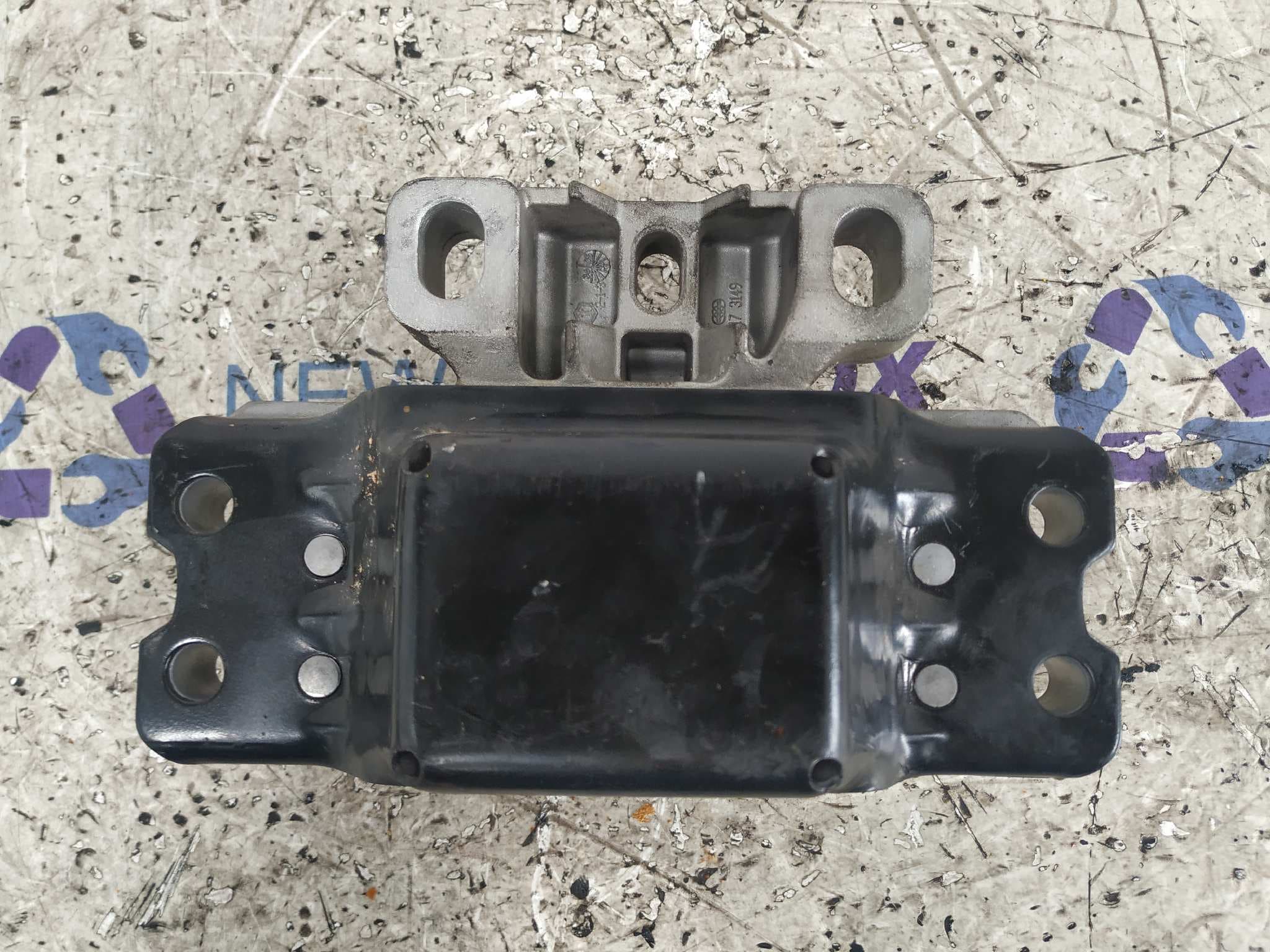 Recambio de SOPORTE CAMBIO para AUDI A3 (8P) BSE referencia OEM IAM 1K0199555L 5