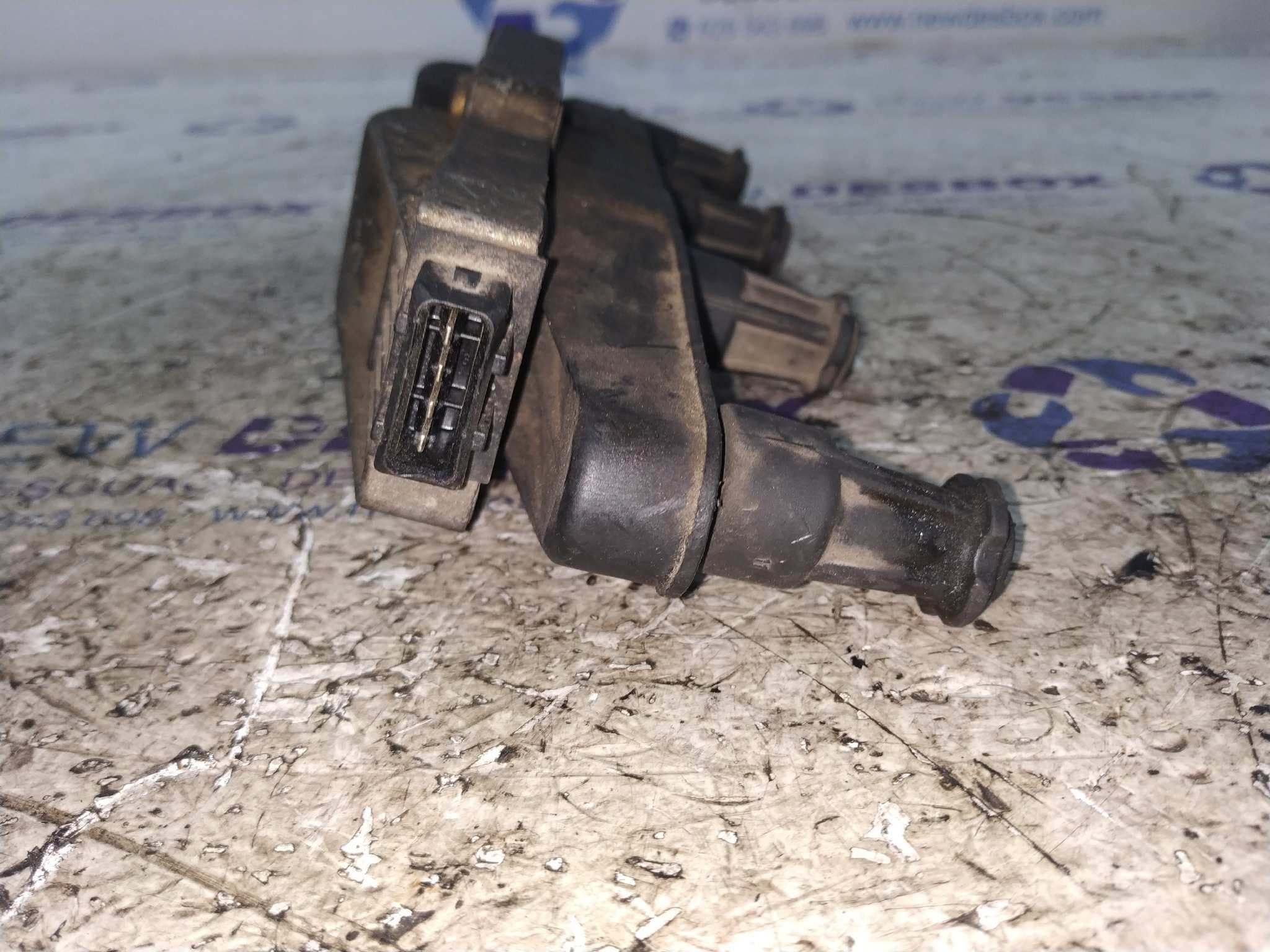 Recambio de BOBINA ENCENDIDO para SKODA FELICIA BERLINA ( 791) Blue Sky 135B referencia OEM IAM 047905104   - BLANCO 2