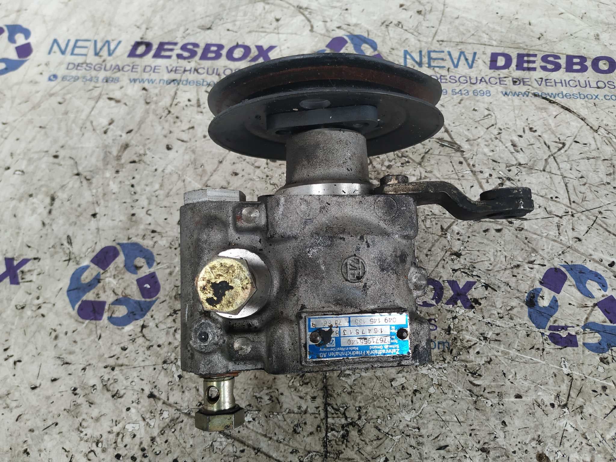 Recambio de BOMBA DIRECCION para VOLKSWAGEN SANTANA (327) FZ referencia OEM IAM 049145155 2