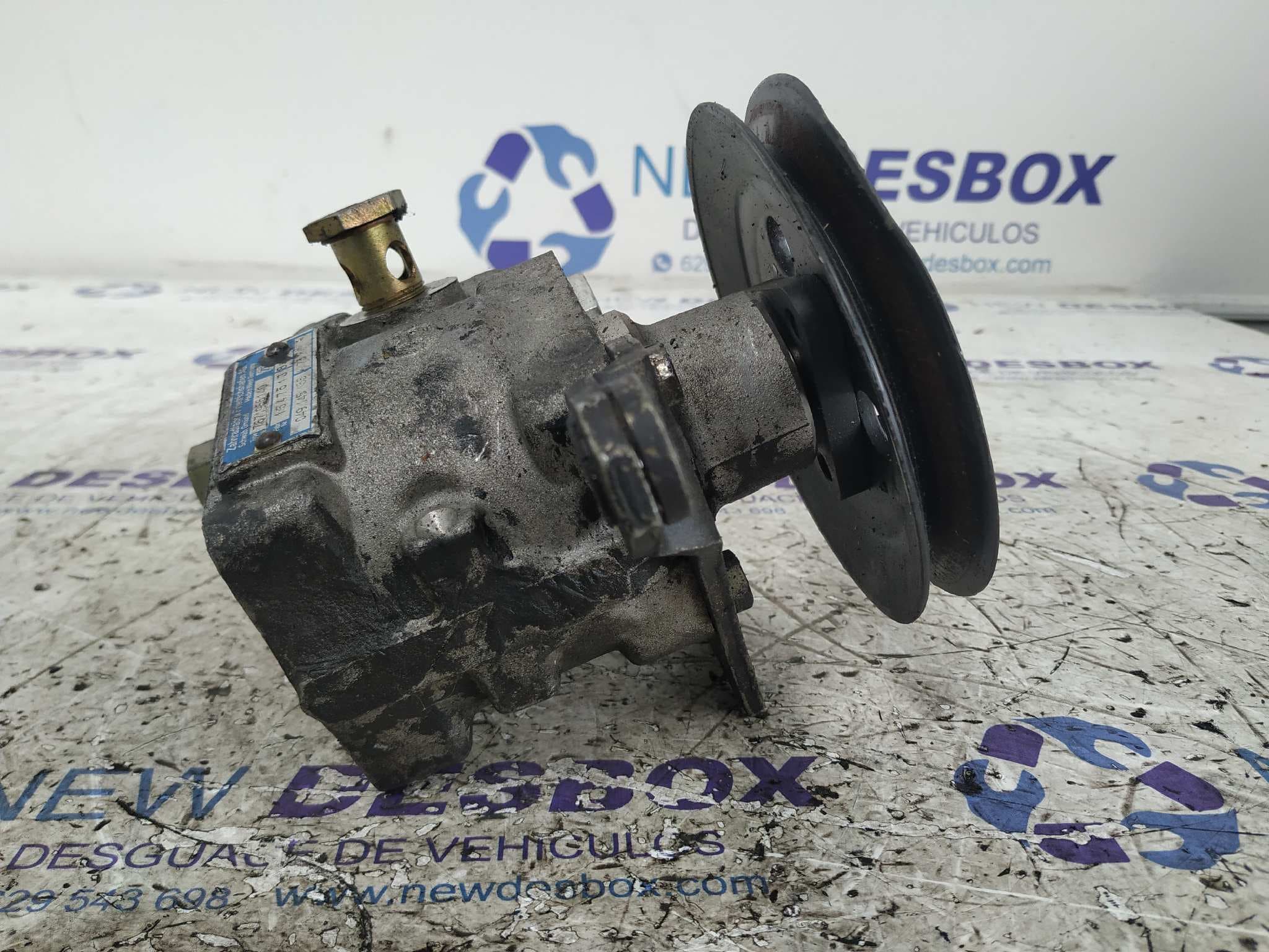 Recambio de BOMBA DIRECCION para VOLKSWAGEN SANTANA (327) FZ referencia OEM IAM 049145155 7