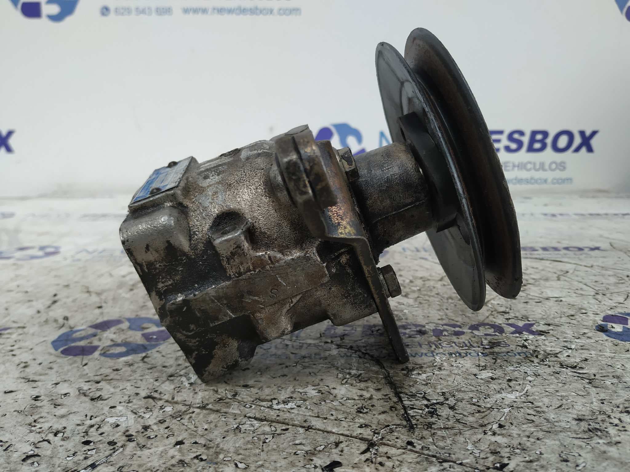 Recambio de BOMBA DIRECCION para VOLKSWAGEN SANTANA (327) CY referencia OEM IAM 3
