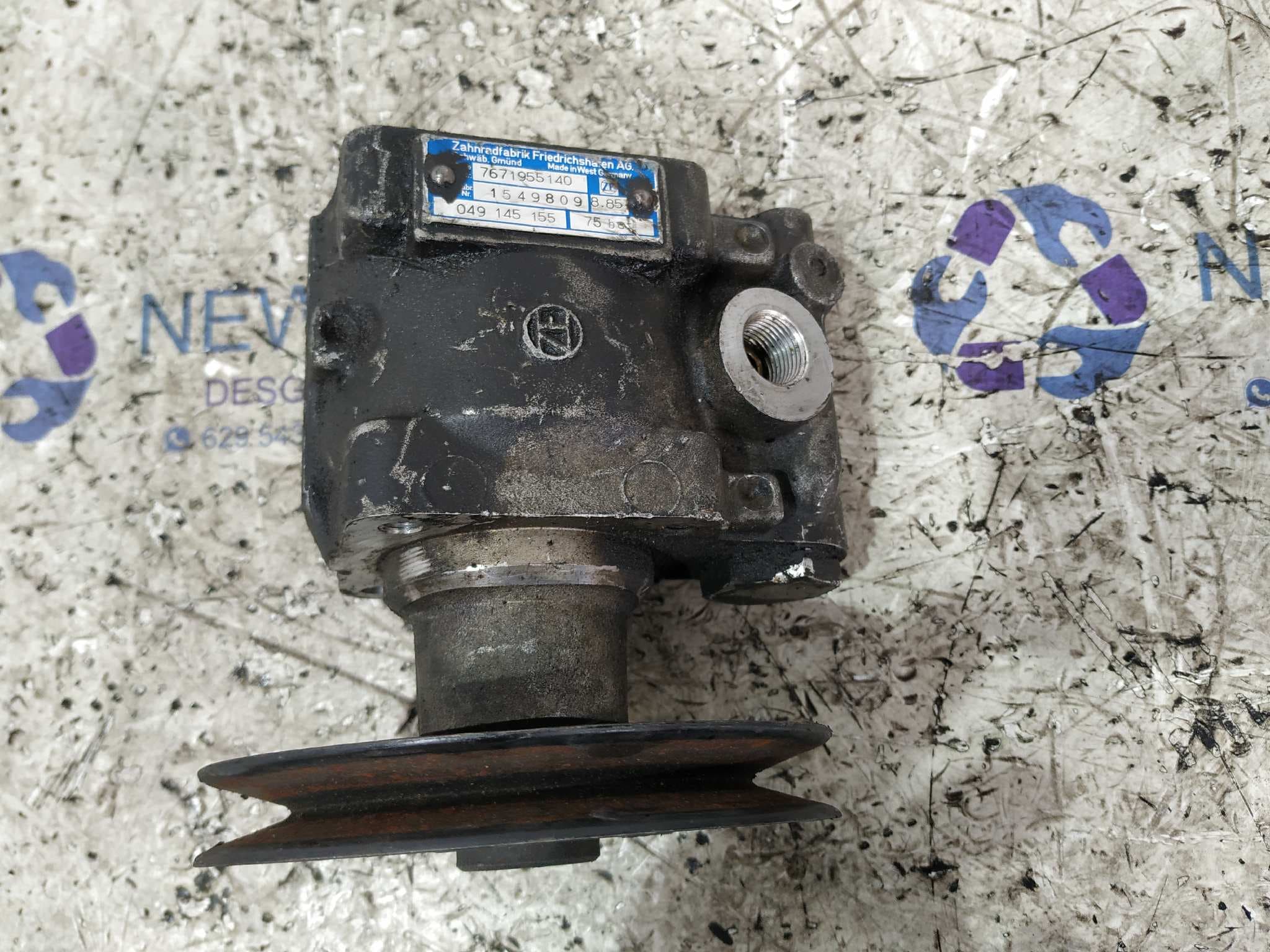 Recambio de BOMBA DIRECCION para AUDI 100 BERLINA (443) NF referencia OEM IAM 049145155 5