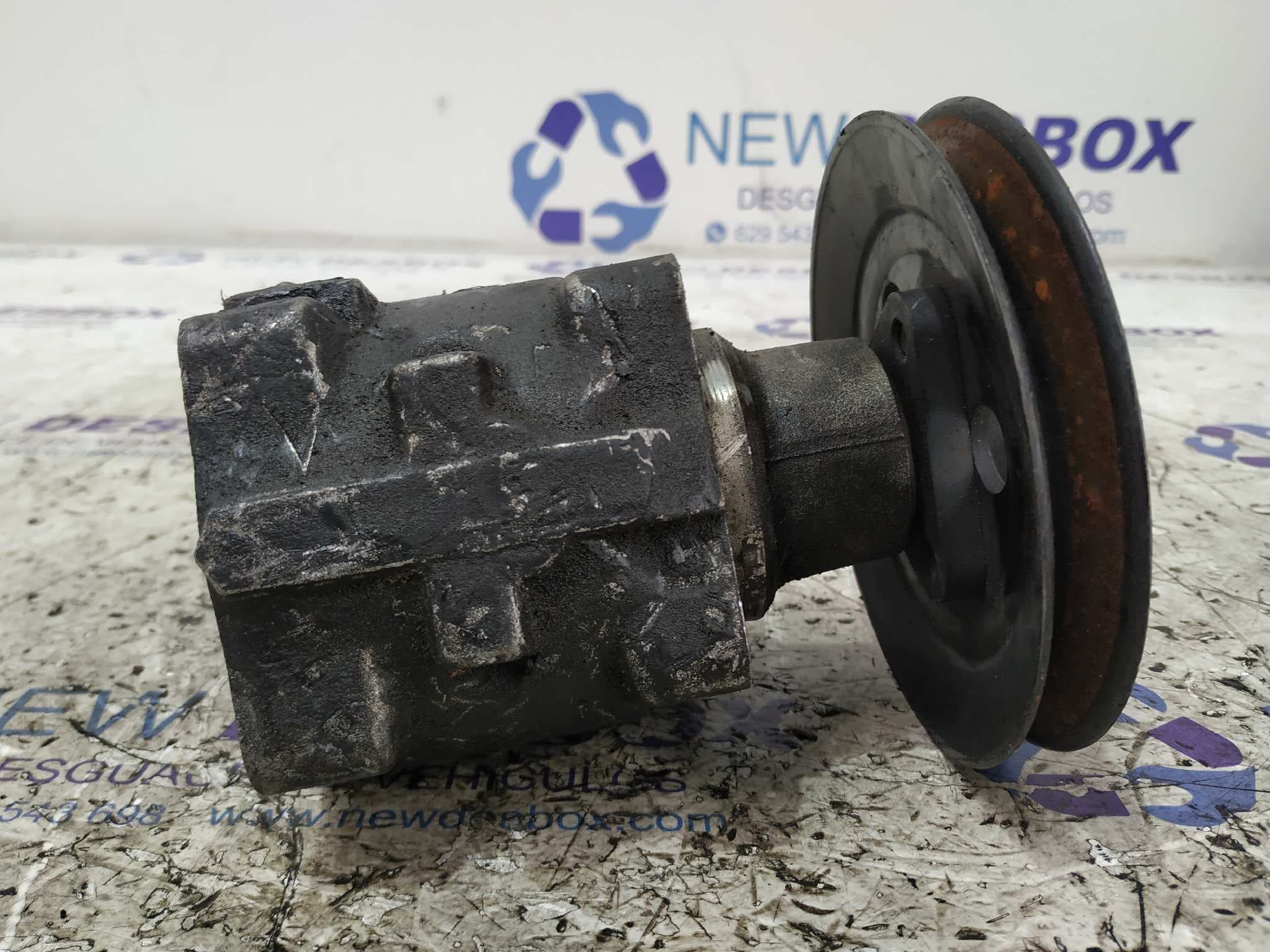 Recambio de BOMBA DIRECCION para AUDI 100 BERLINA (443) NF referencia OEM IAM 049145155 4