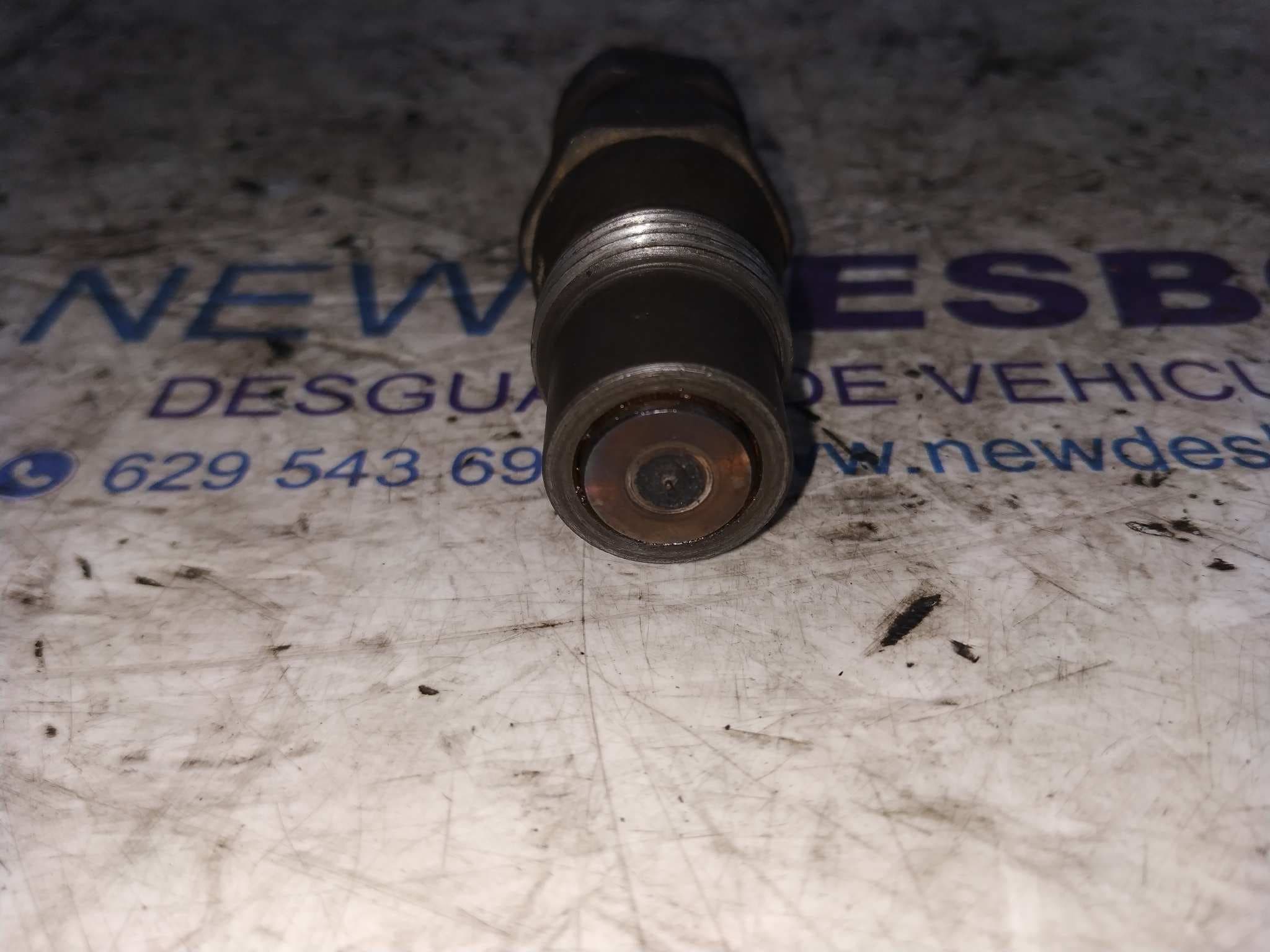 Recambio de INYECTOR para VOLKSWAGEN T4 CAJA ABIERTA/DOBLE CABINA (MOD. 1991) 1X referencia OEM IAM 068130202 3