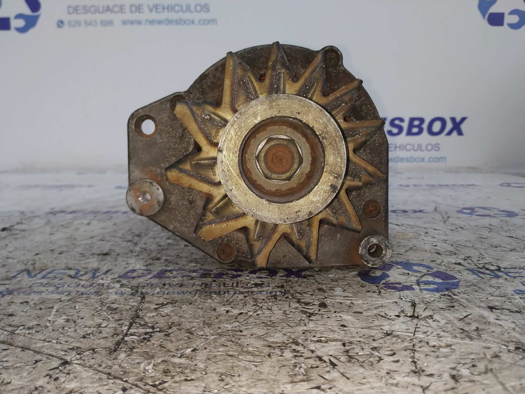 Recambio de ALTERNADOR para AUDI 80 AVANT Básico Avant ABK referencia OEM IAM 050903015J   - BLANCO